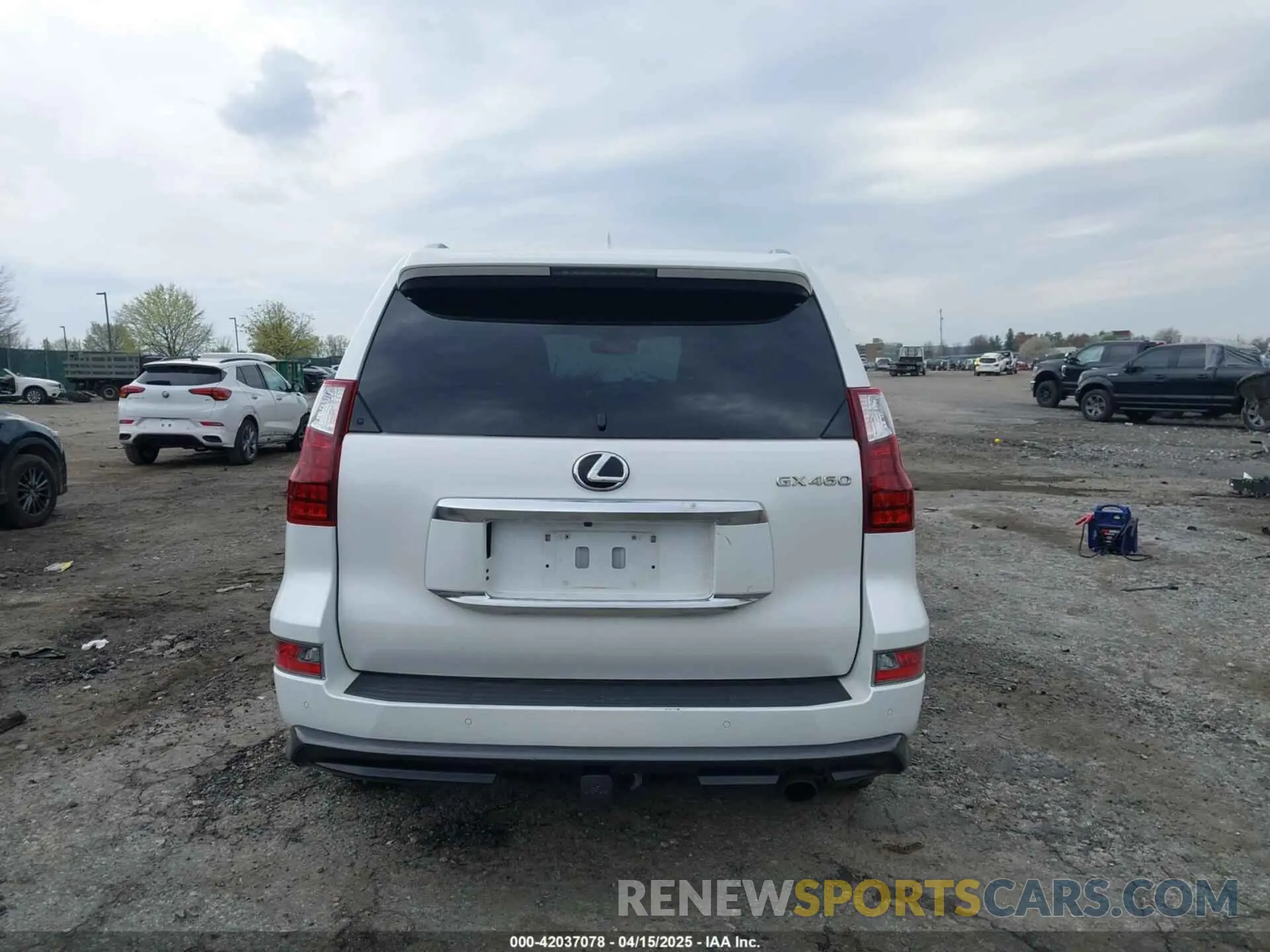 17 Photograph of a damaged car JTJAM7BX8M5289419 LEXUS GX 460 2021