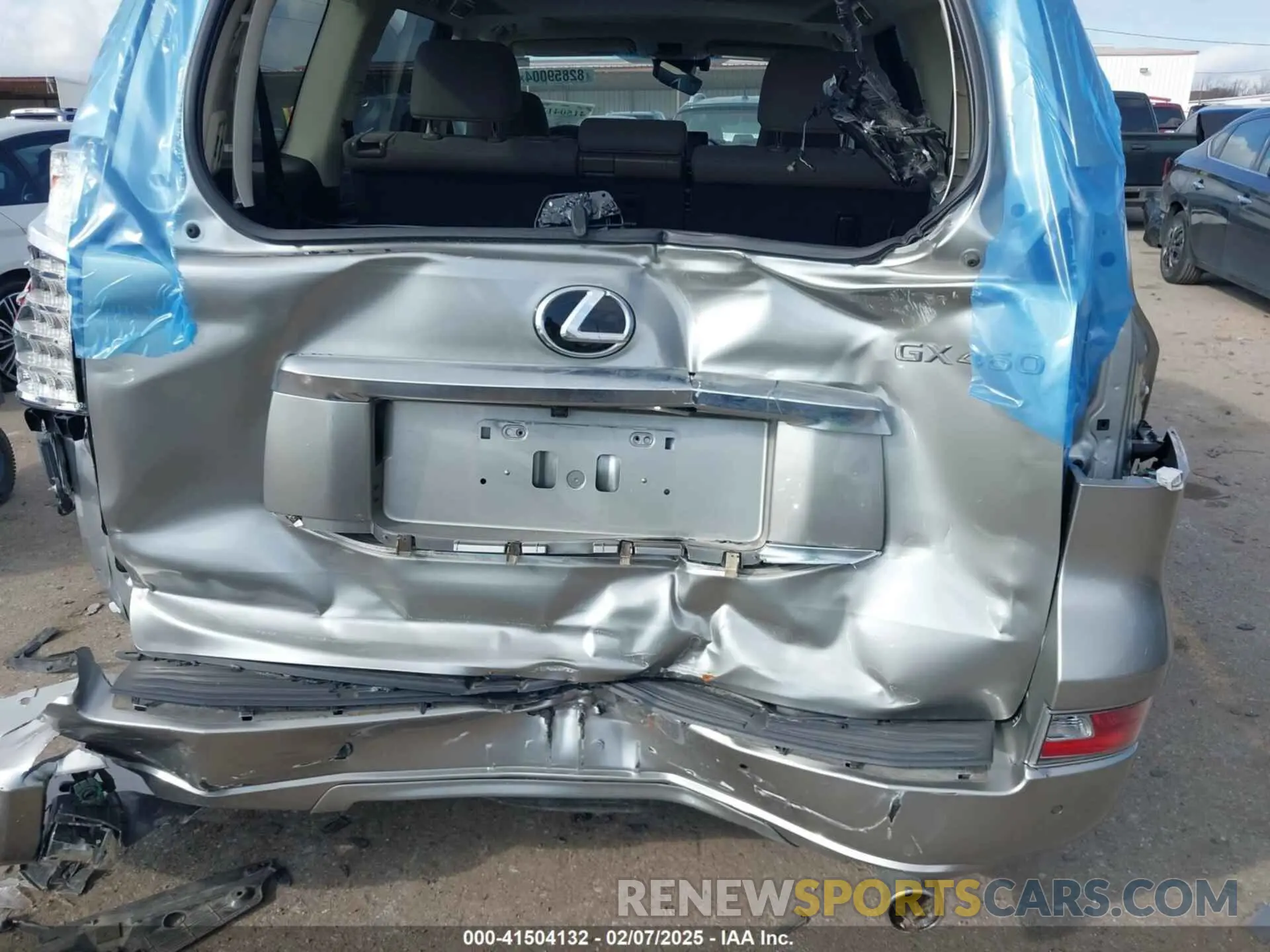 16 Photograph of a damaged car JTJAM7BX0N5325072 LEXUS GX 460 2022