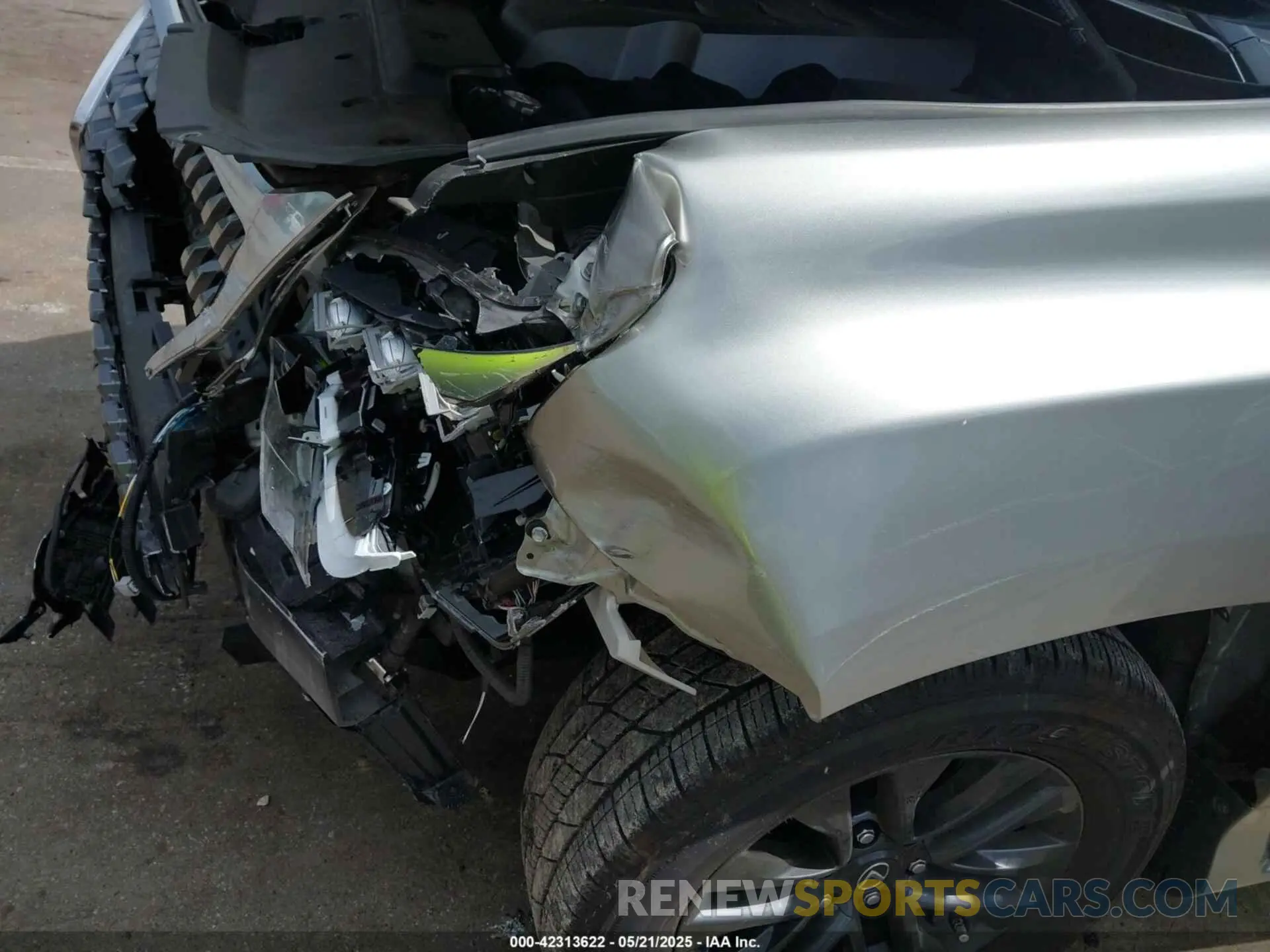 6 Photograph of a damaged car JTJAM7BX3N5310680 LEXUS GX 460 2022