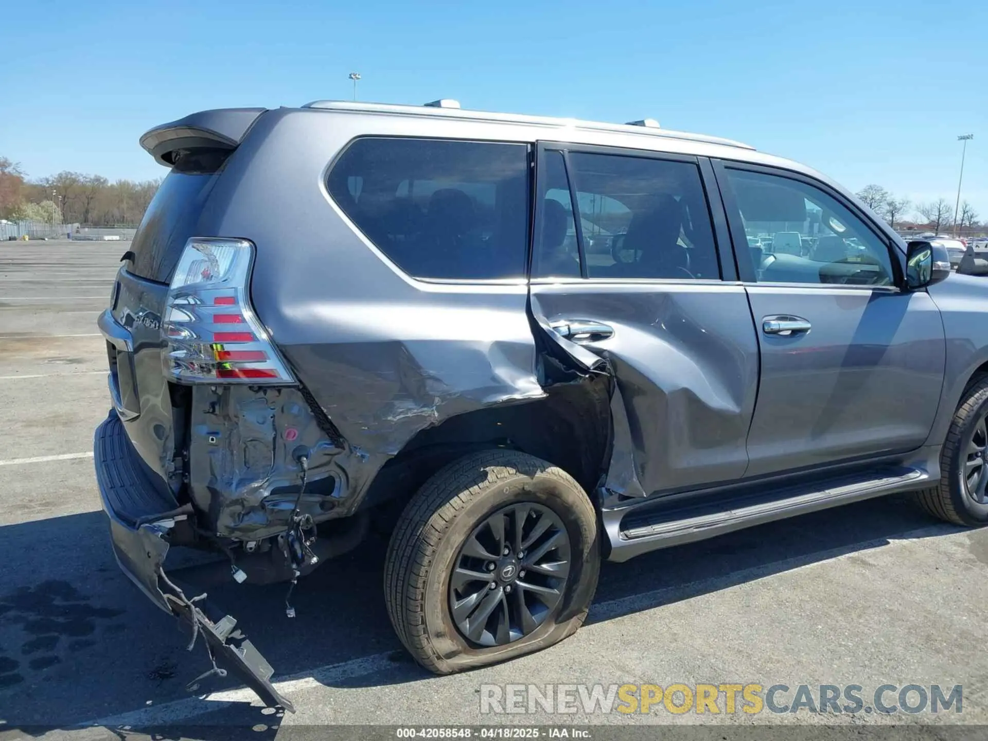 6 Photograph of a damaged car JTJAM7BX8N5328897 LEXUS GX 460 2022