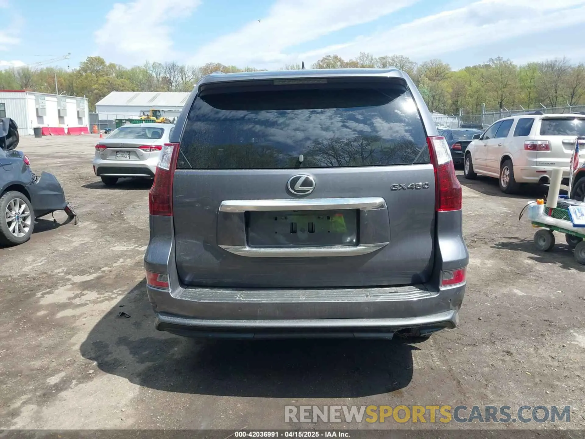 17 Photograph of a damaged car JTJGM7BX5N5309119 LEXUS GX 460 2022