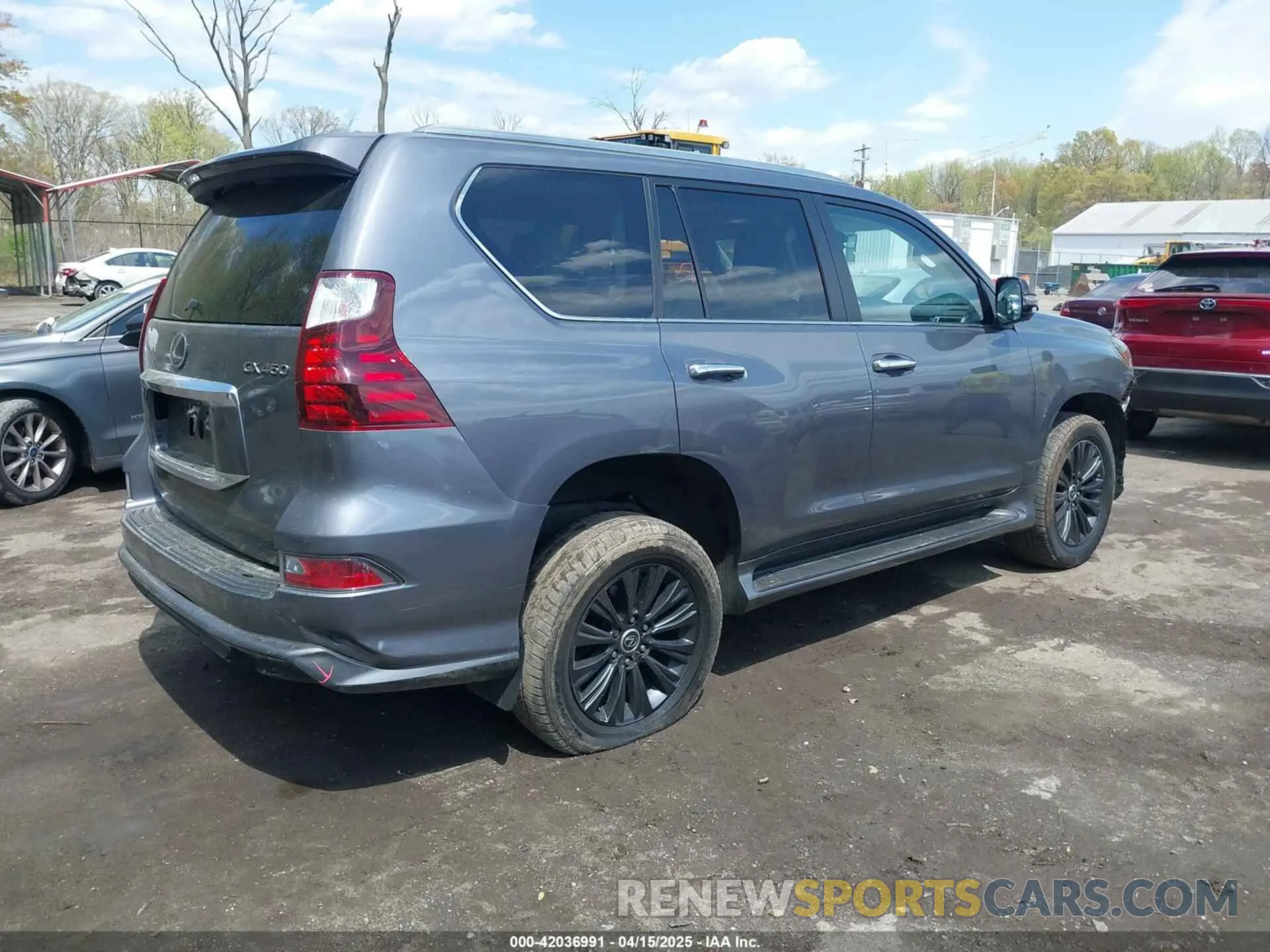 4 Photograph of a damaged car JTJGM7BX5N5309119 LEXUS GX 460 2022