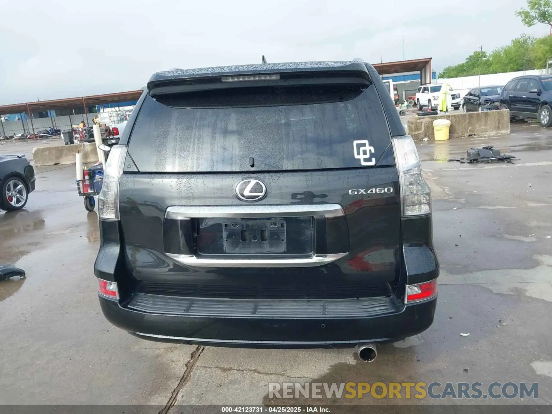 17 Photograph of a damaged car JTJGM7BX9N5307633 LEXUS GX 460 2022