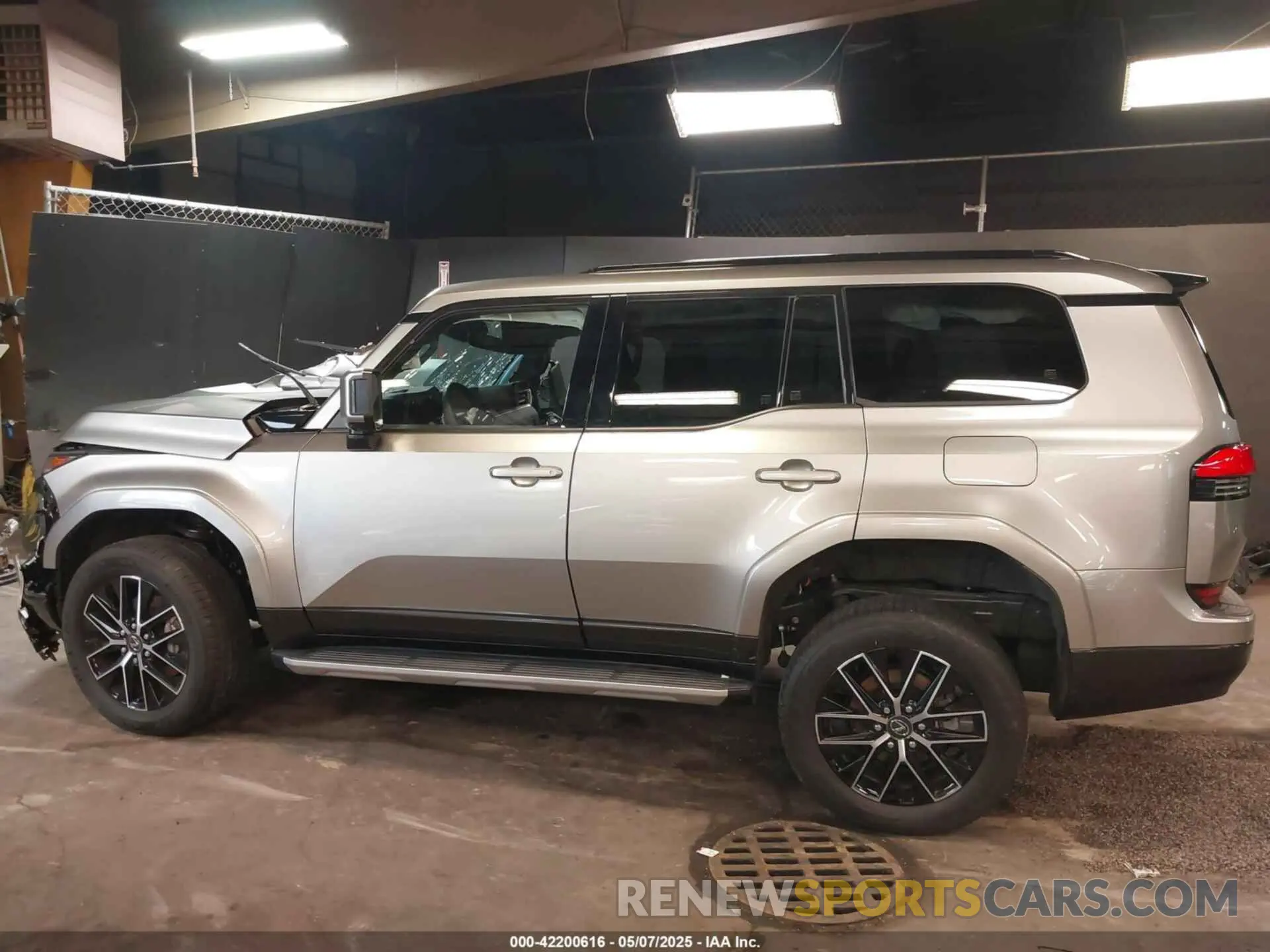 15 Photograph of a damaged car JTJTBCDX7R5024633 LEXUS GX 550 2024