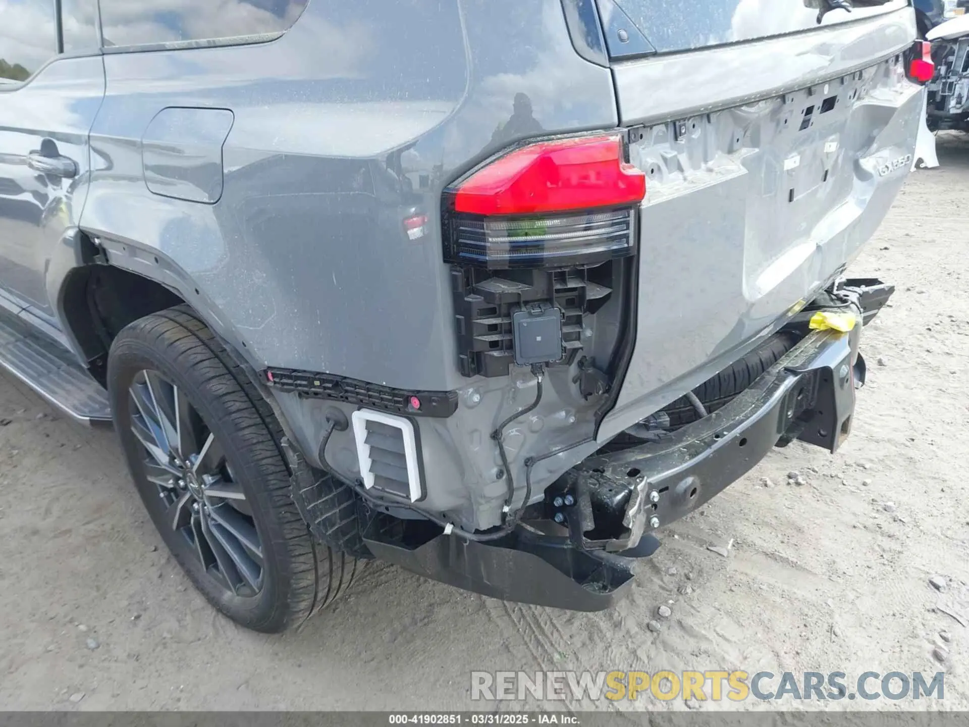 21 Photograph of a damaged car JTJVBCDX6R5010778 LEXUS GX 550 2024