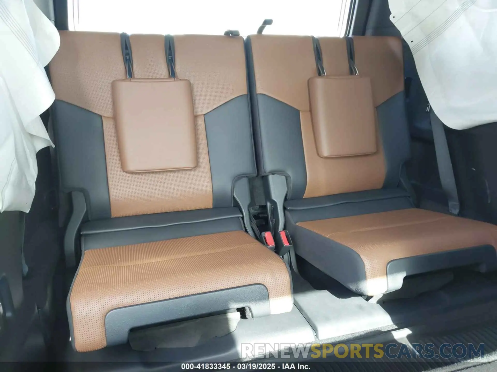 18 Photograph of a damaged car JTJVBCDX7R5009977 LEXUS GX 550 2024