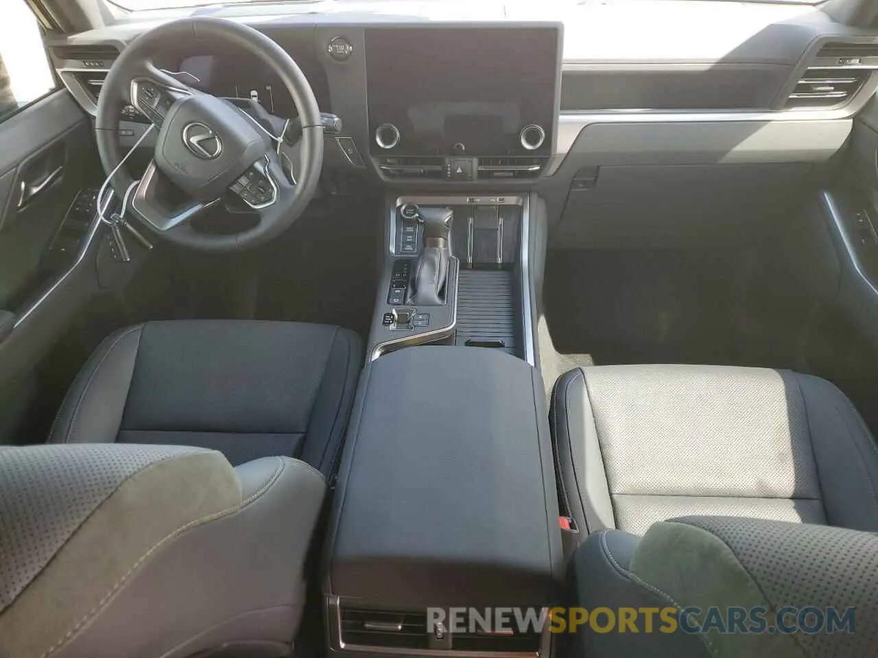 8 Photograph of a damaged car JTJTBCDX2R5015693 LEXUS GX 550 PRE 2024