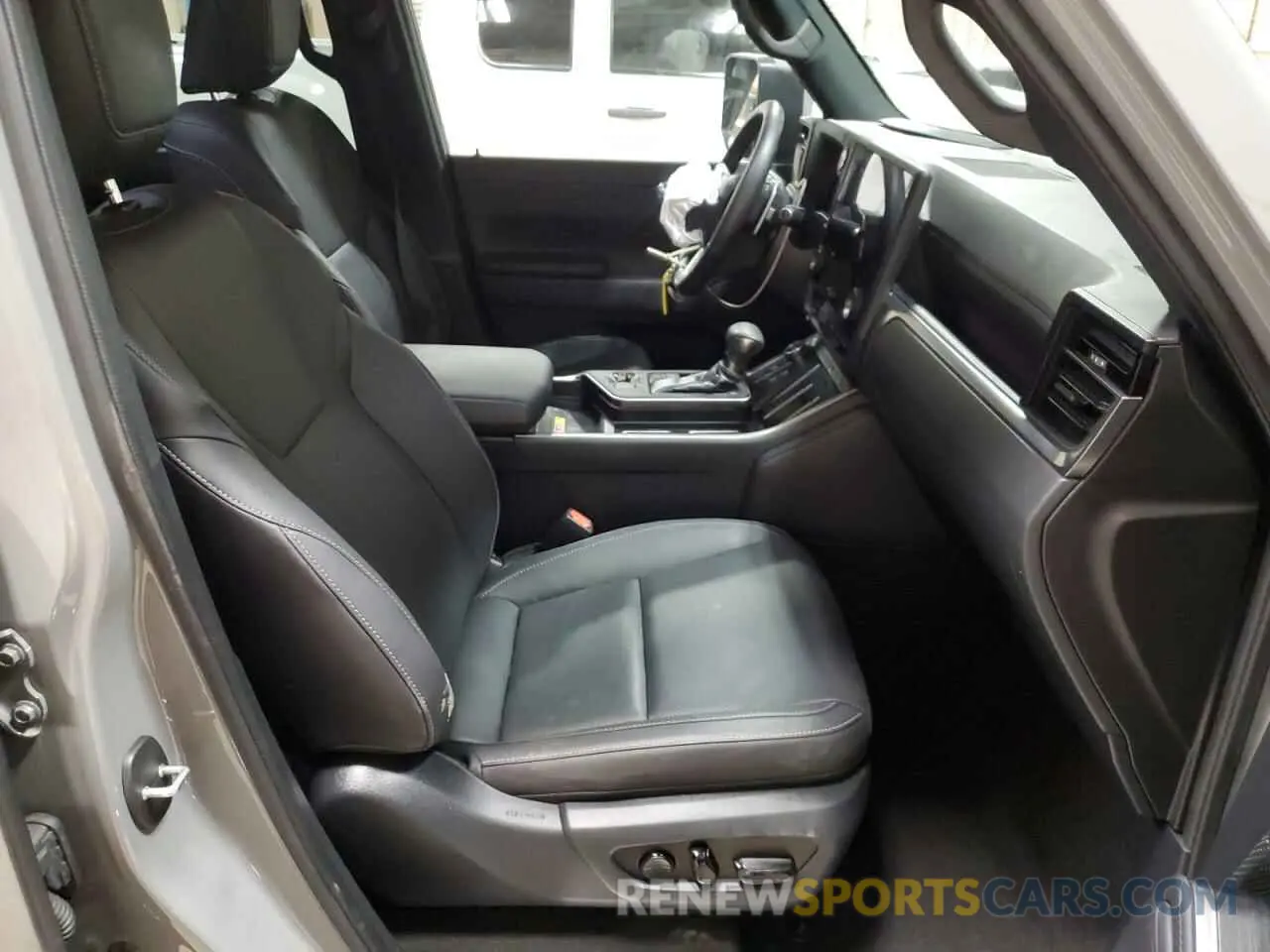7 Photograph of a damaged car JTJTBCDX5R5000900 LEXUS GX 550 PRE 2024