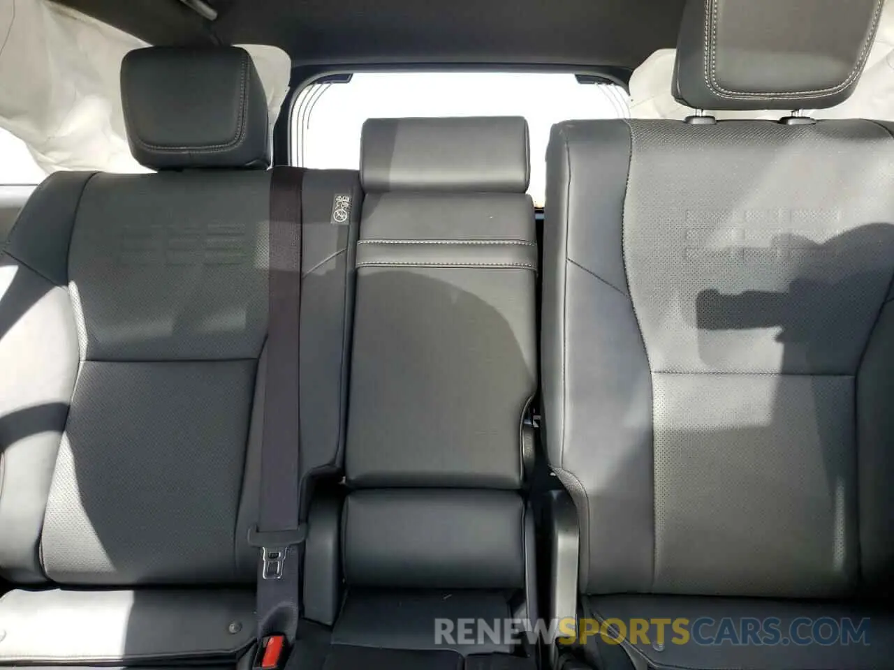 10 Photograph of a damaged car JTJTBCDX5R5008785 LEXUS GX 550 PRE 2024