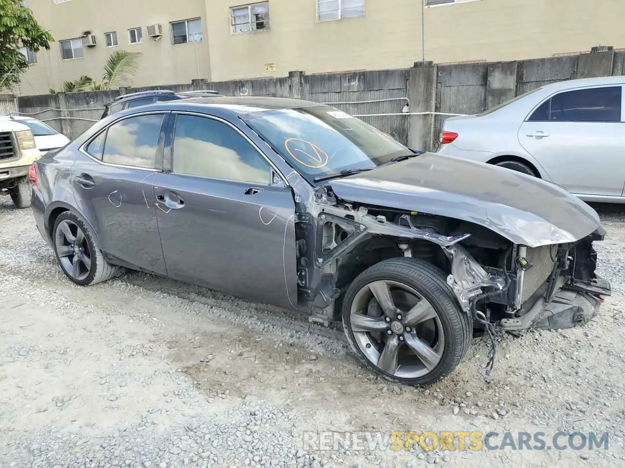 4 Photograph of a damaged car JTHBE1D24E5004069 LEXUS IS 2014