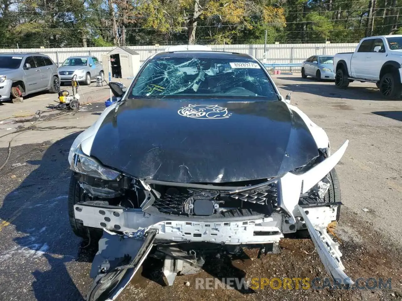 5 Photograph of a damaged car JTHBA1D22K5085872 LEXUS IS 2019