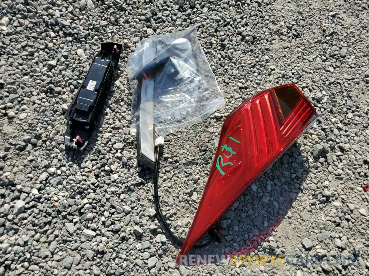 12 Photograph of a damaged car JTHBZ1D25K5034472 LEXUS IS 2019