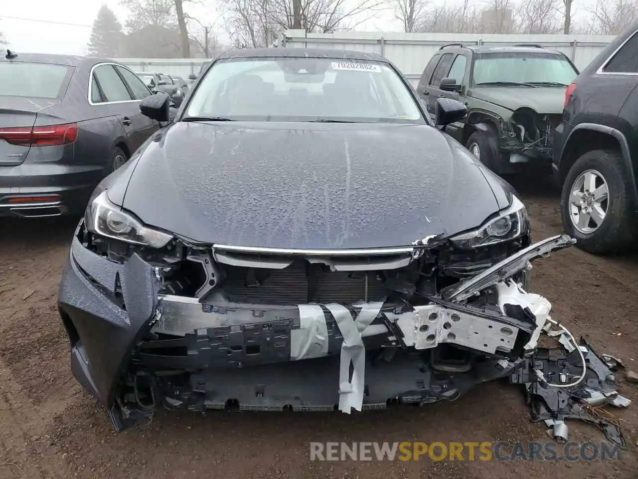 5 Photograph of a damaged car JTHC81D20K5035424 LEXUS IS 2019