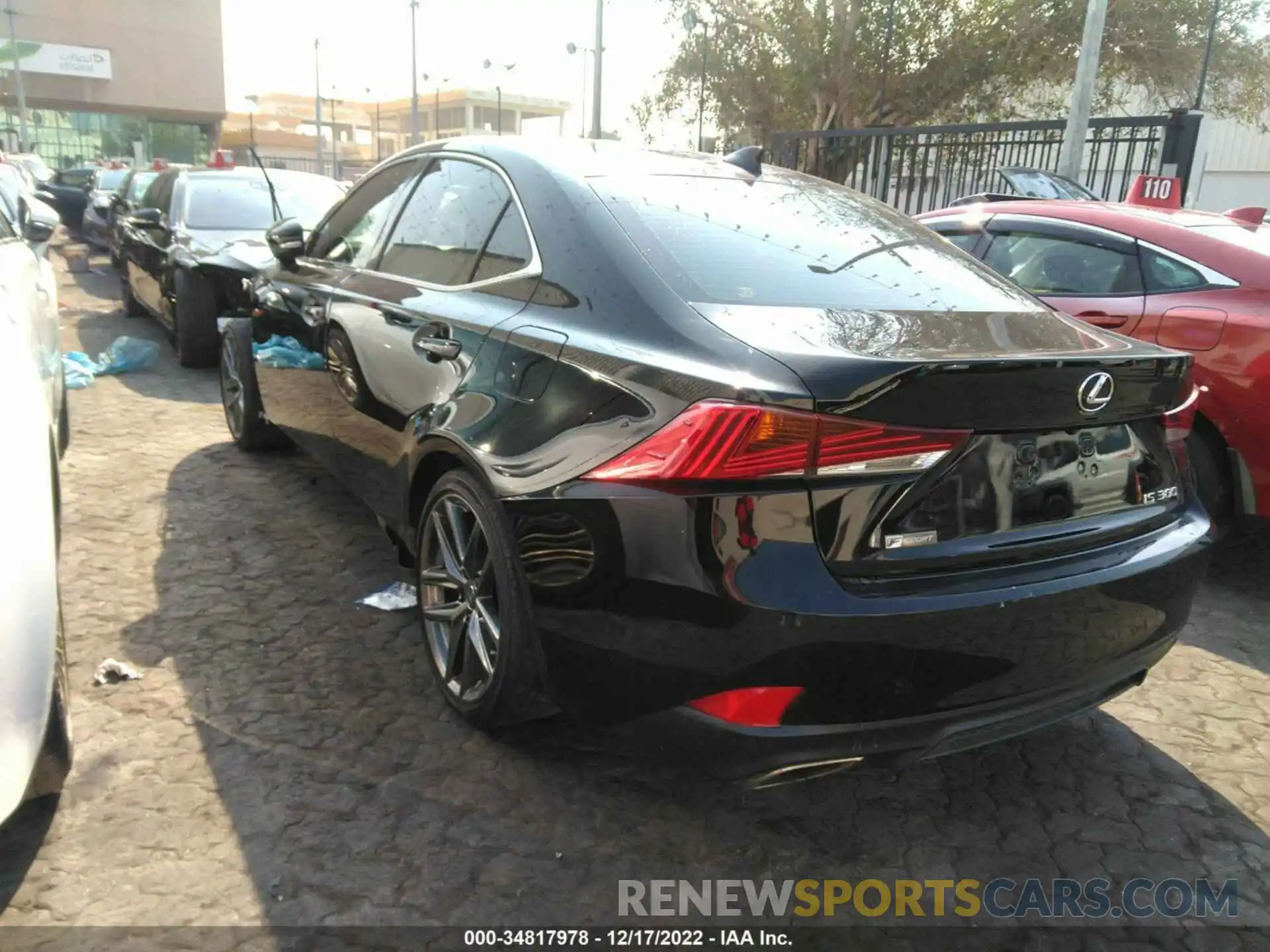 3 Photograph of a damaged car 00HGA1D28L5106439 LEXUS IS 2020