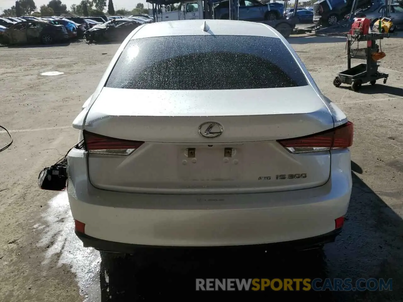 6 Photograph of a damaged car JTHA81F25L5042052 LEXUS IS 2020