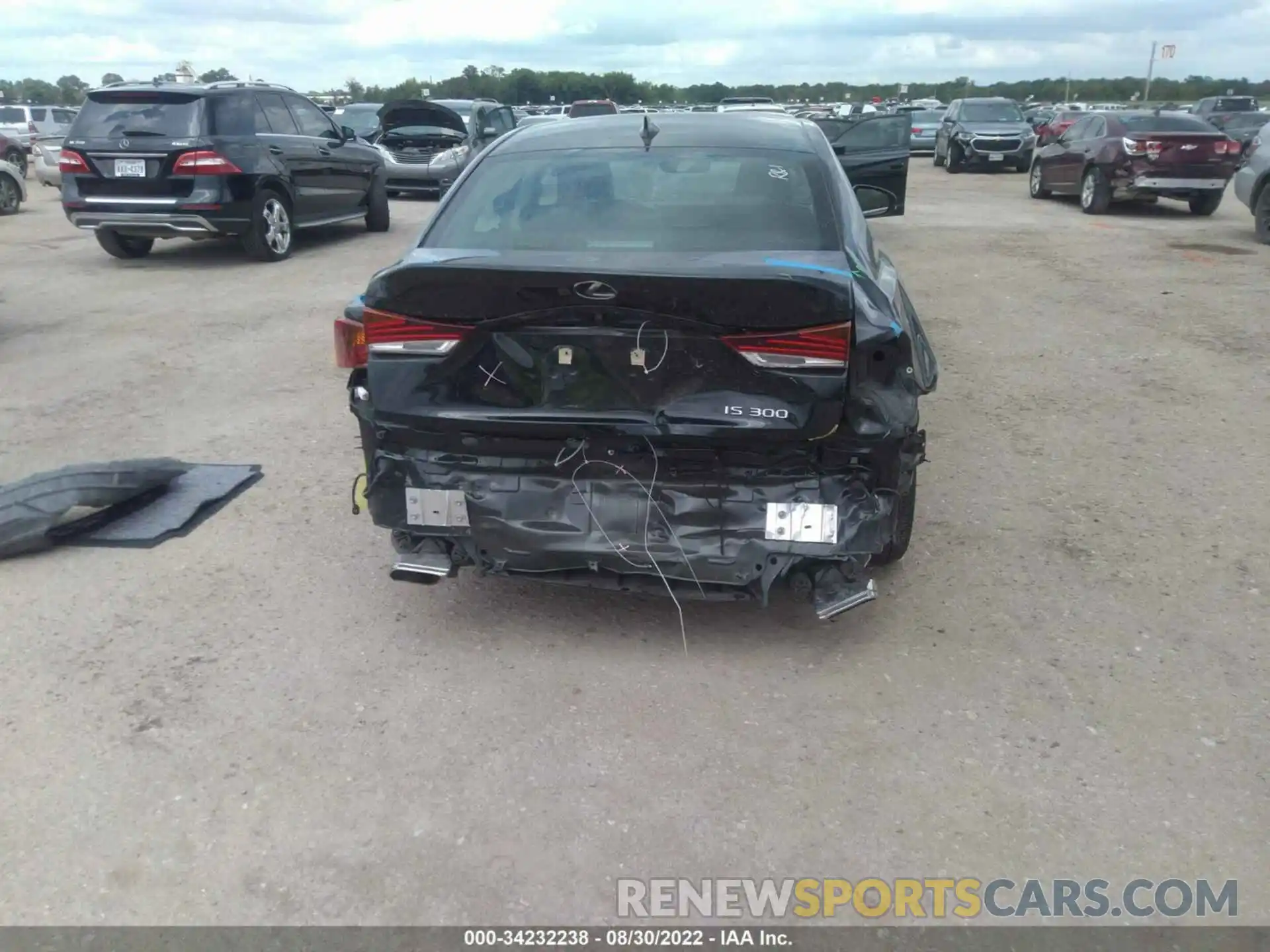 6 Photograph of a damaged car JTHAA1D20L5102746 LEXUS IS 2020