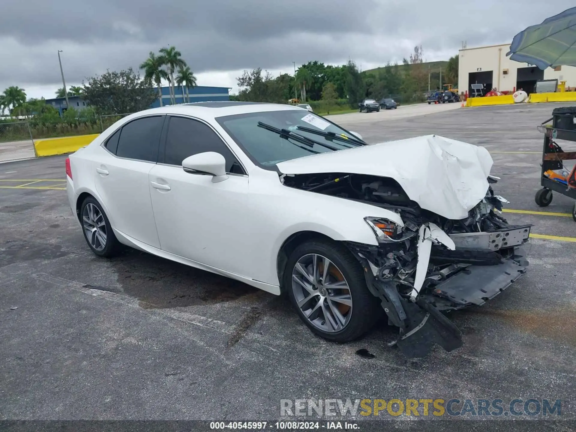 1 Photograph of a damaged car JTHAA1D25L5105769 LEXUS IS 2020