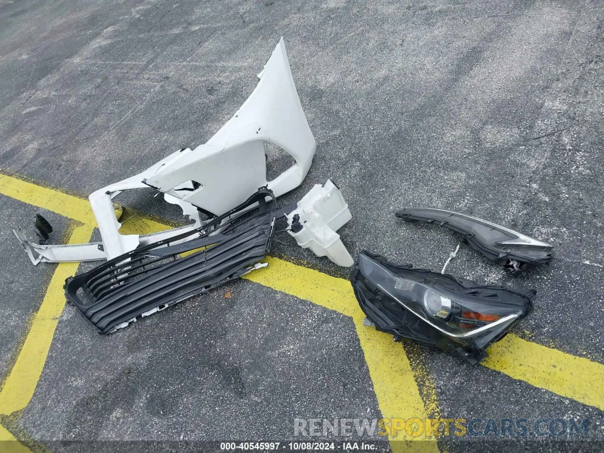 12 Photograph of a damaged car JTHAA1D25L5105769 LEXUS IS 2020