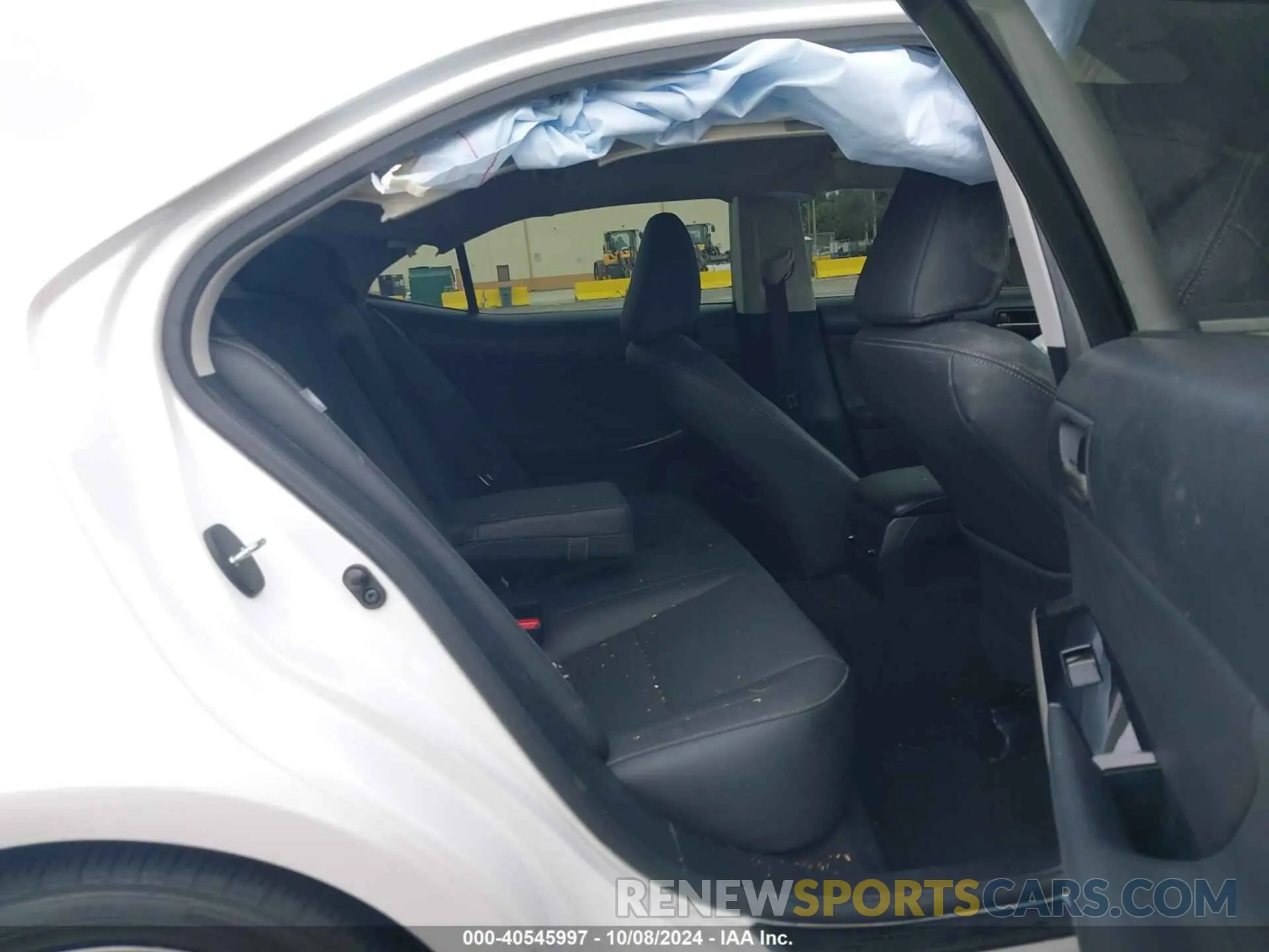 8 Photograph of a damaged car JTHAA1D25L5105769 LEXUS IS 2020
