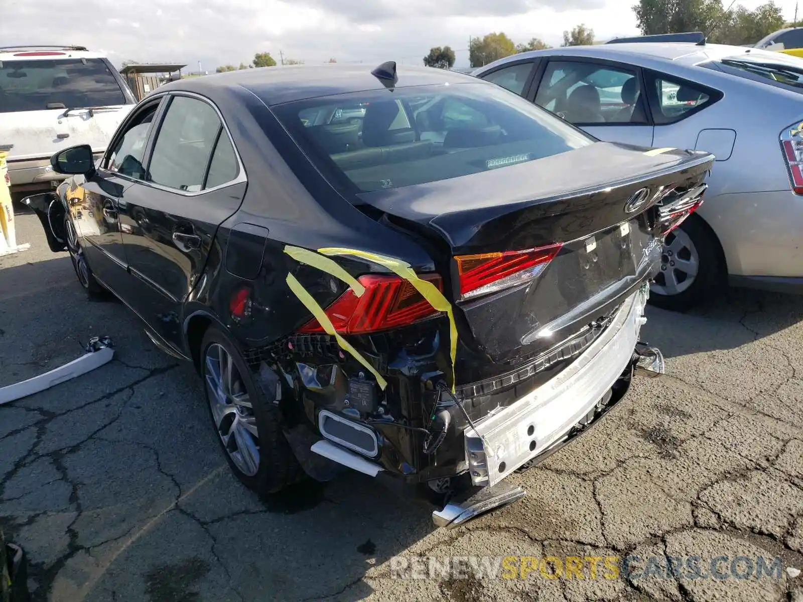 3 Photograph of a damaged car JTHDA1D21L5108309 LEXUS IS 2020