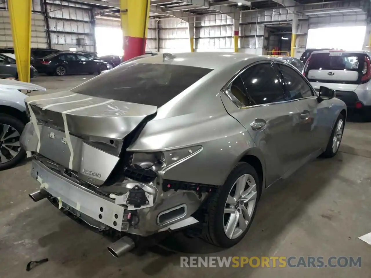 4 Photograph of a damaged car JTHA81F20M5043546 LEXUS IS 2021