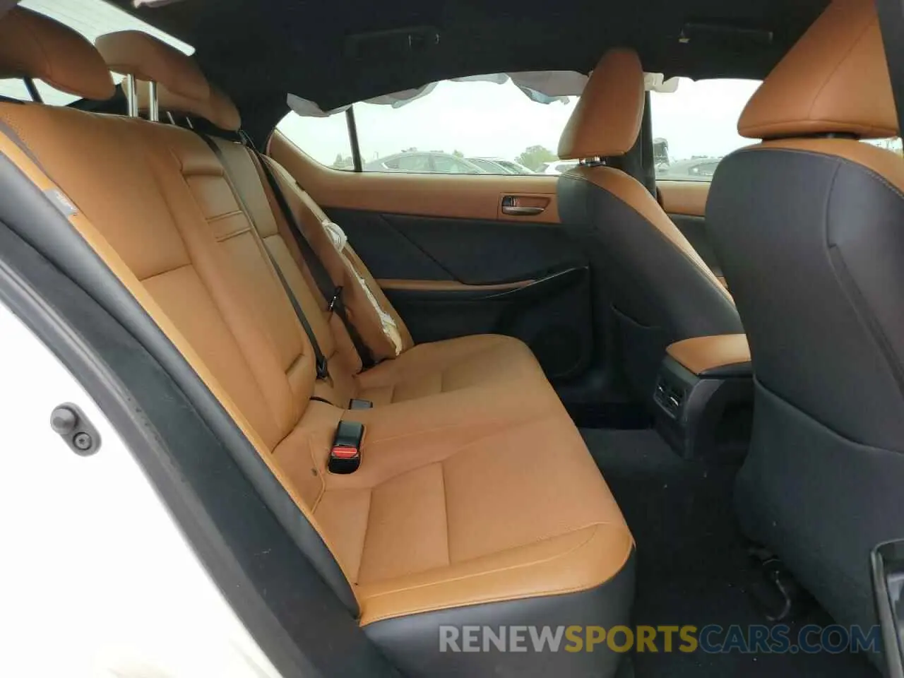 11 Photograph of a damaged car JTHAA1D25M5116367 LEXUS IS 2021
