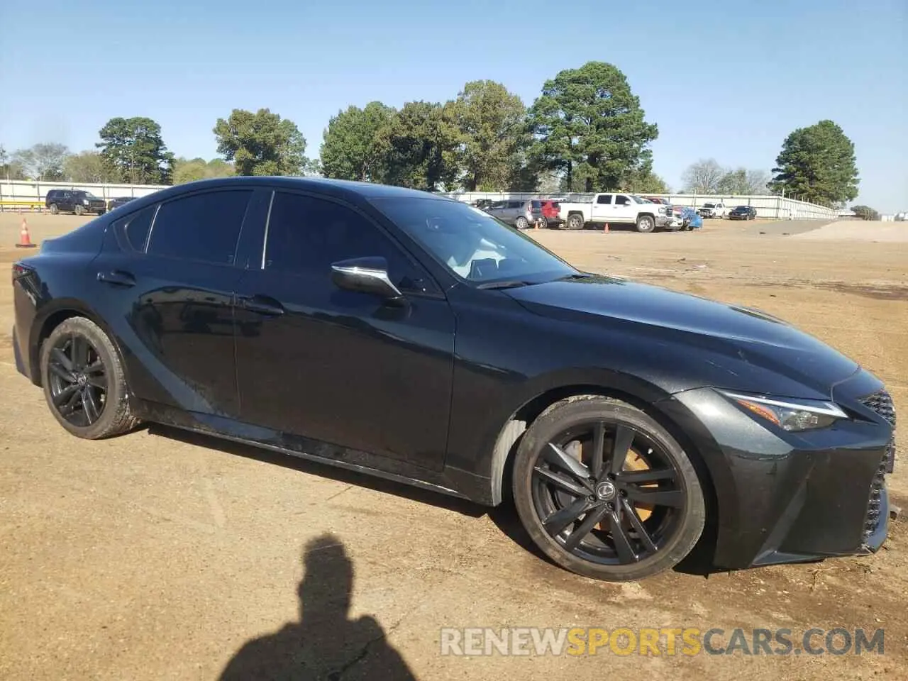 4 Photograph of a damaged car JTHCA1D25M5115714 LEXUS IS 2021