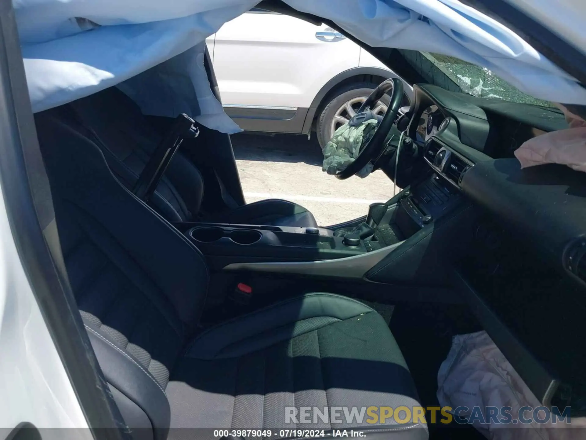 5 Photograph of a damaged car JTHBA1D23J5077701 LEXUS IS 300 2018