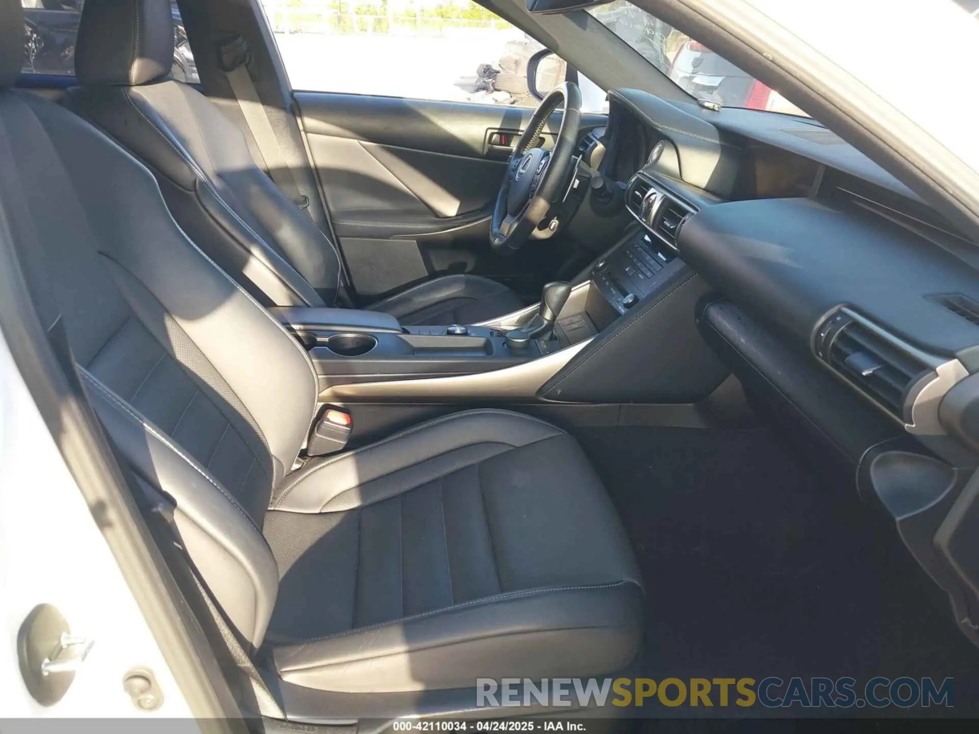 5 Photograph of a damaged car JTHBA1D21K5093168 LEXUS IS 300 2019