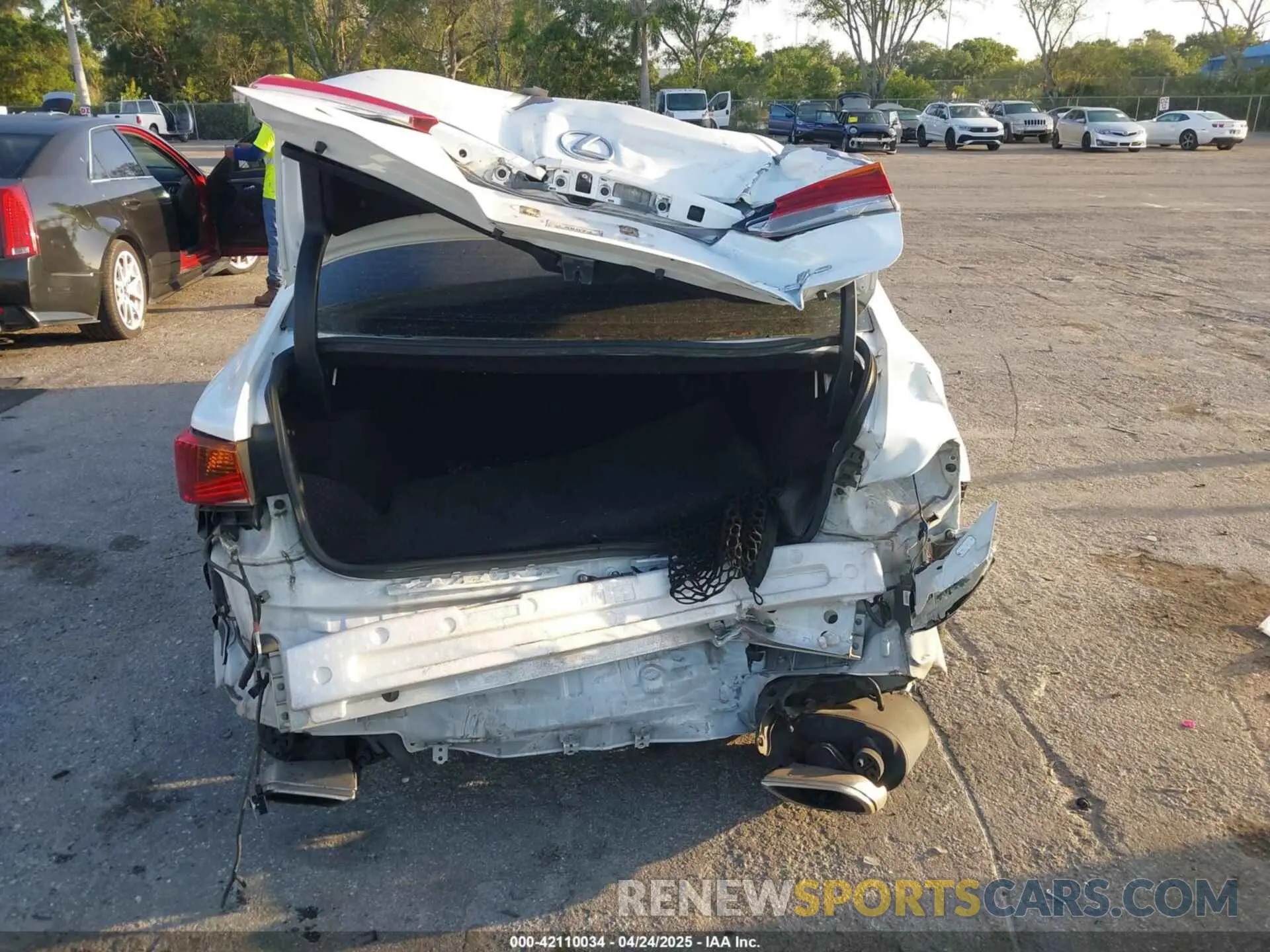 6 Photograph of a damaged car JTHBA1D21K5093168 LEXUS IS 300 2019