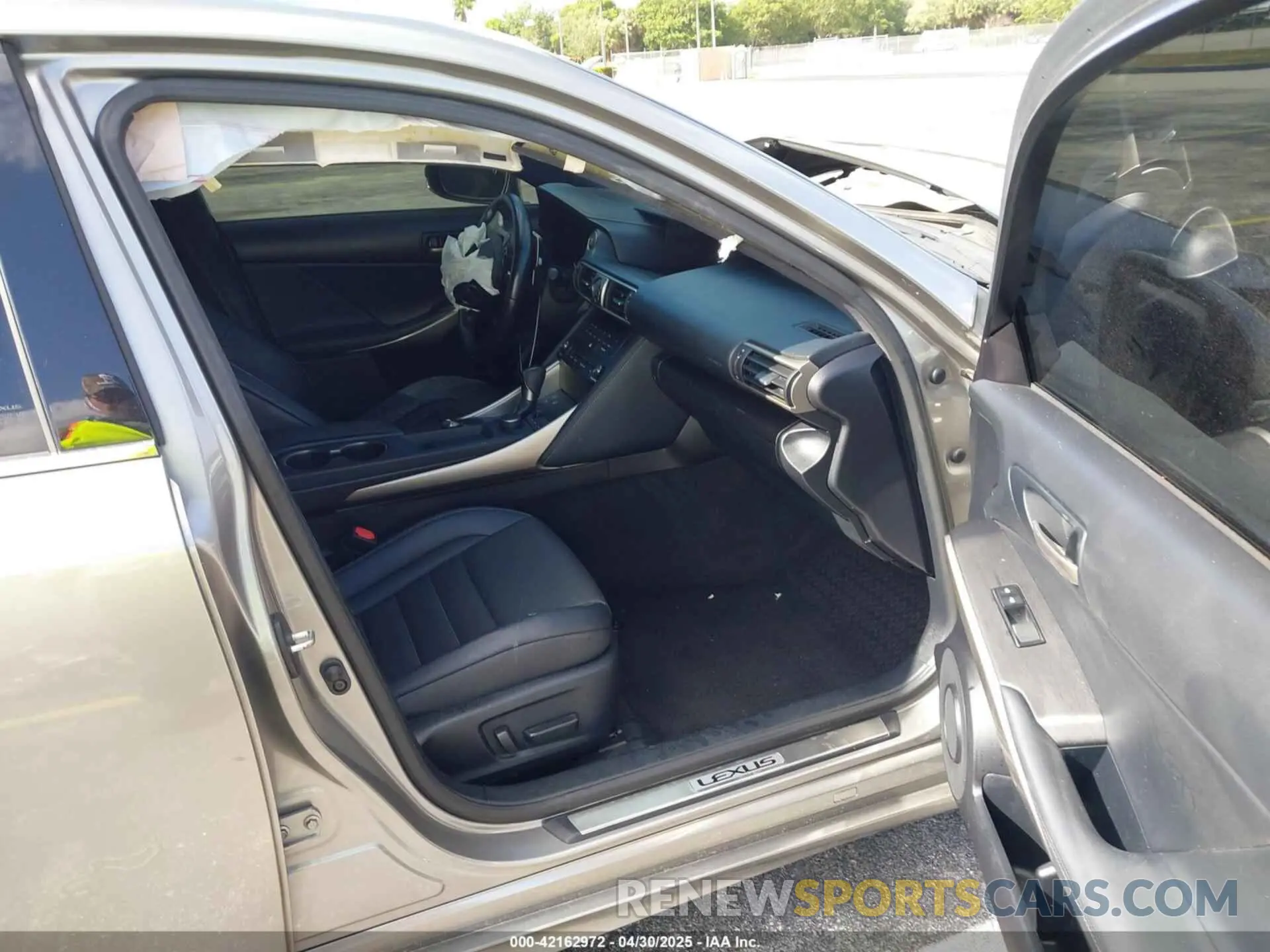 5 Photograph of a damaged car JTHBA1D23K5093351 LEXUS IS 300 2019