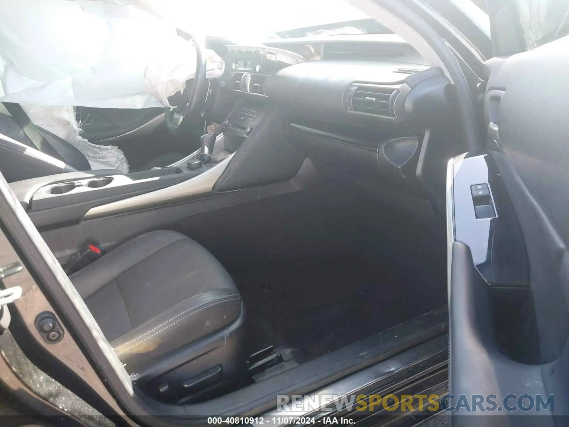 5 Photograph of a damaged car JTHBA1D23K5099666 LEXUS IS 300 2019
