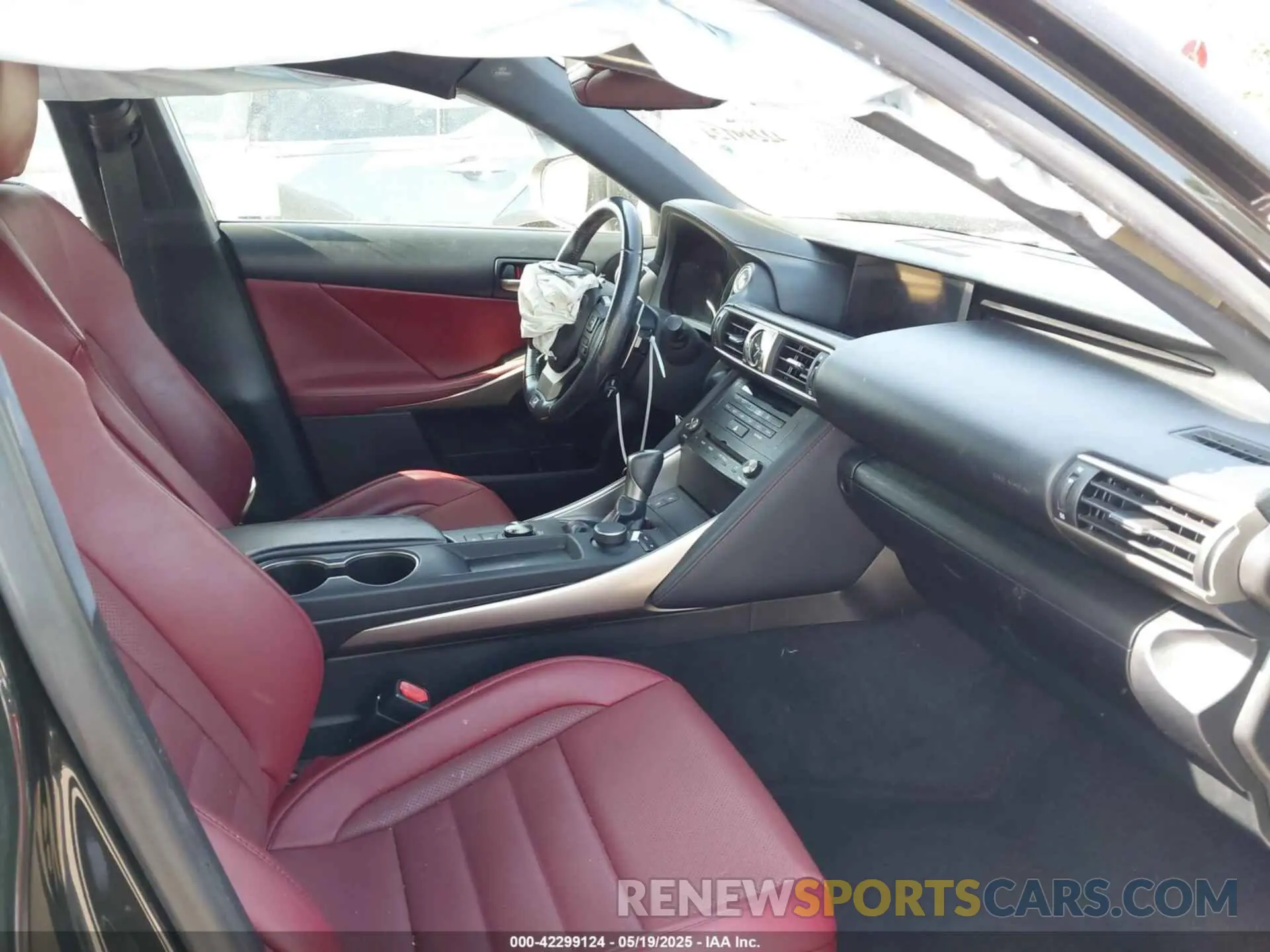 5 Photograph of a damaged car JTHBA1D28K5094155 LEXUS IS 300 2019