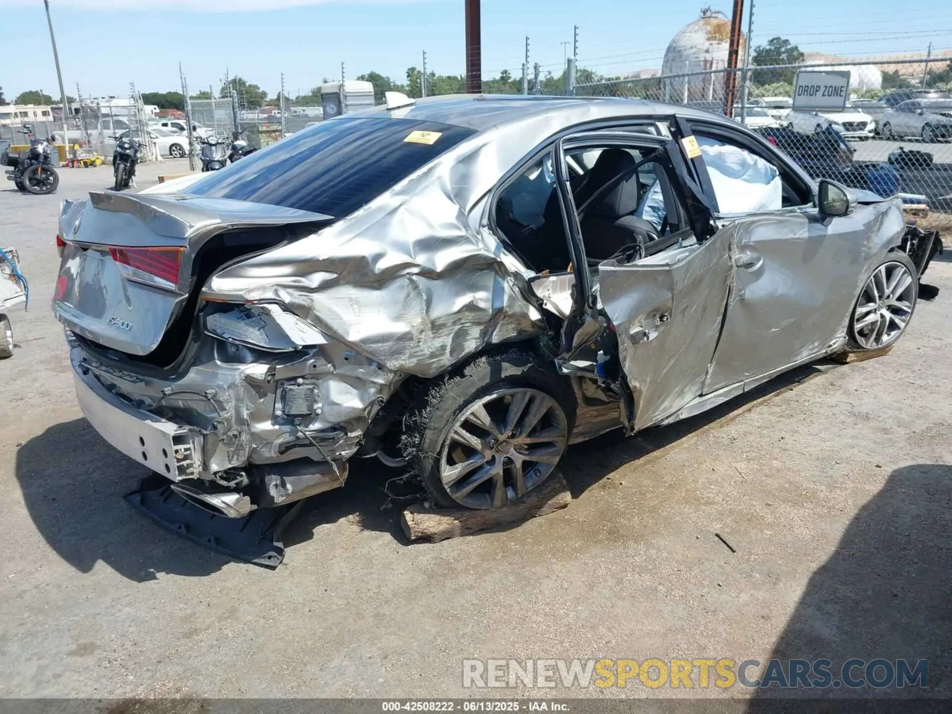 4 Photograph of a damaged car JTHBA1D29K5087411 LEXUS IS 300 2019