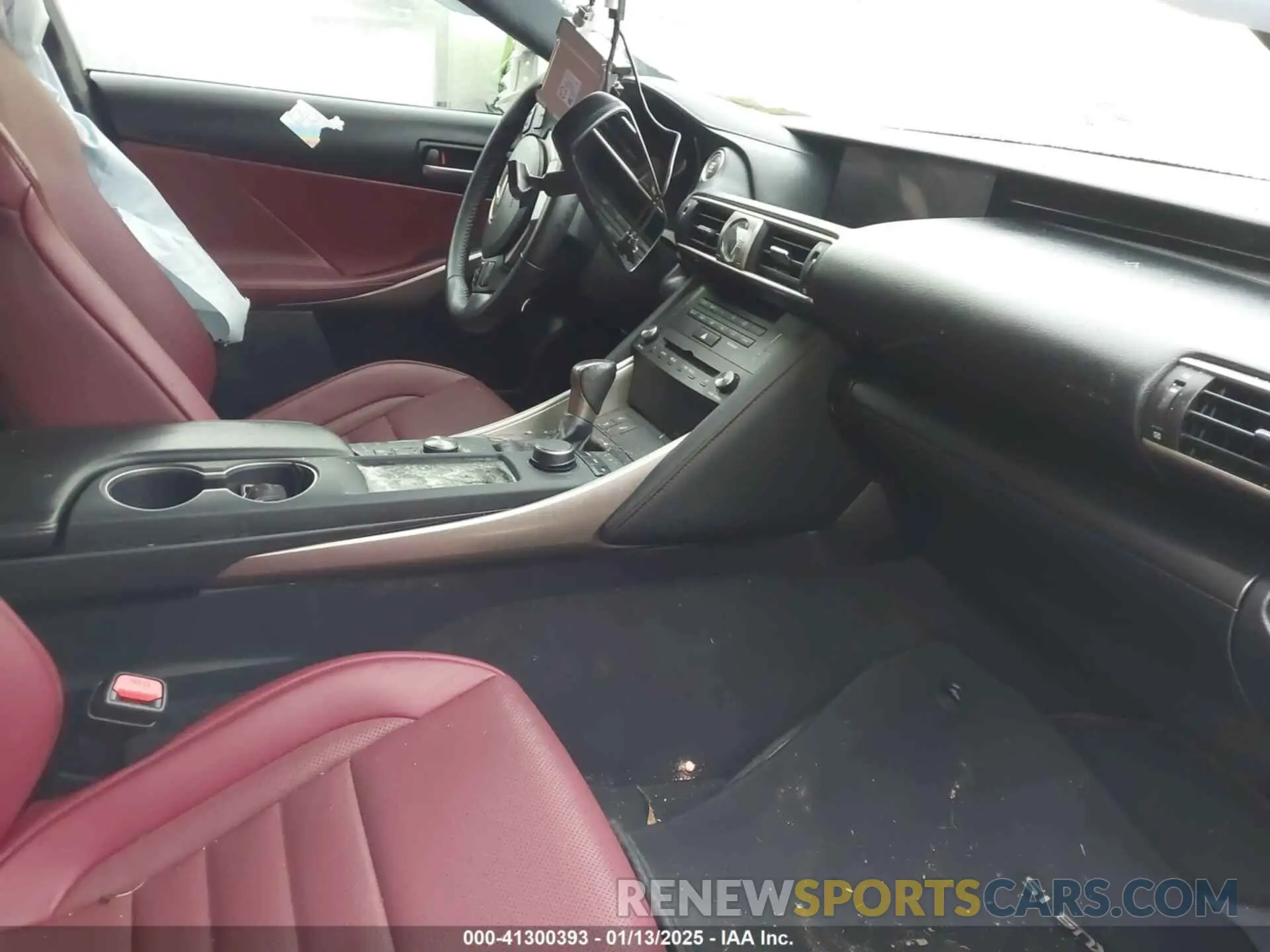 5 Photograph of a damaged car JTHBA1D29K5088560 LEXUS IS 300 2019