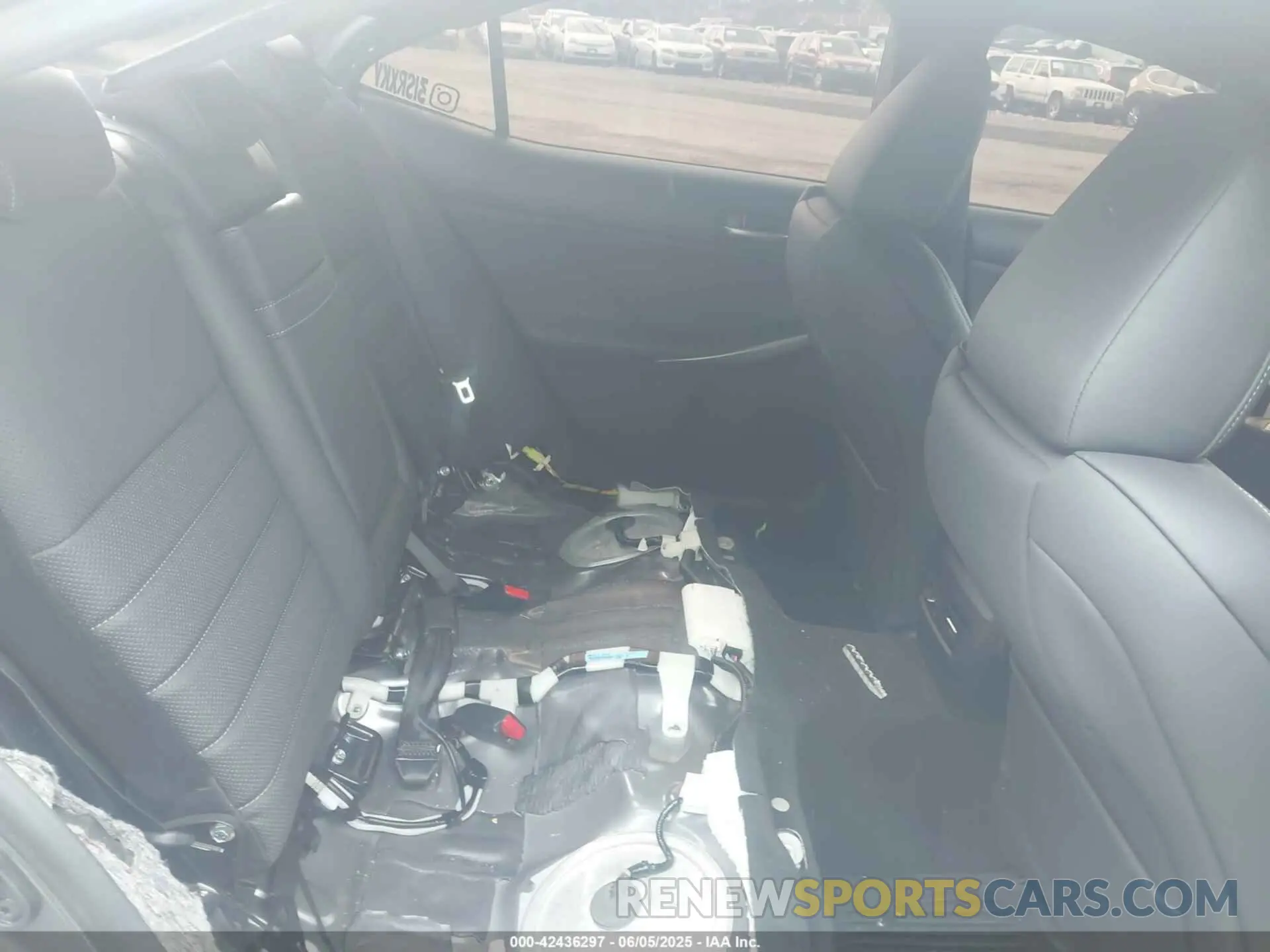 8 Photograph of a damaged car JTHC81D24K5038486 LEXUS IS 300 2019