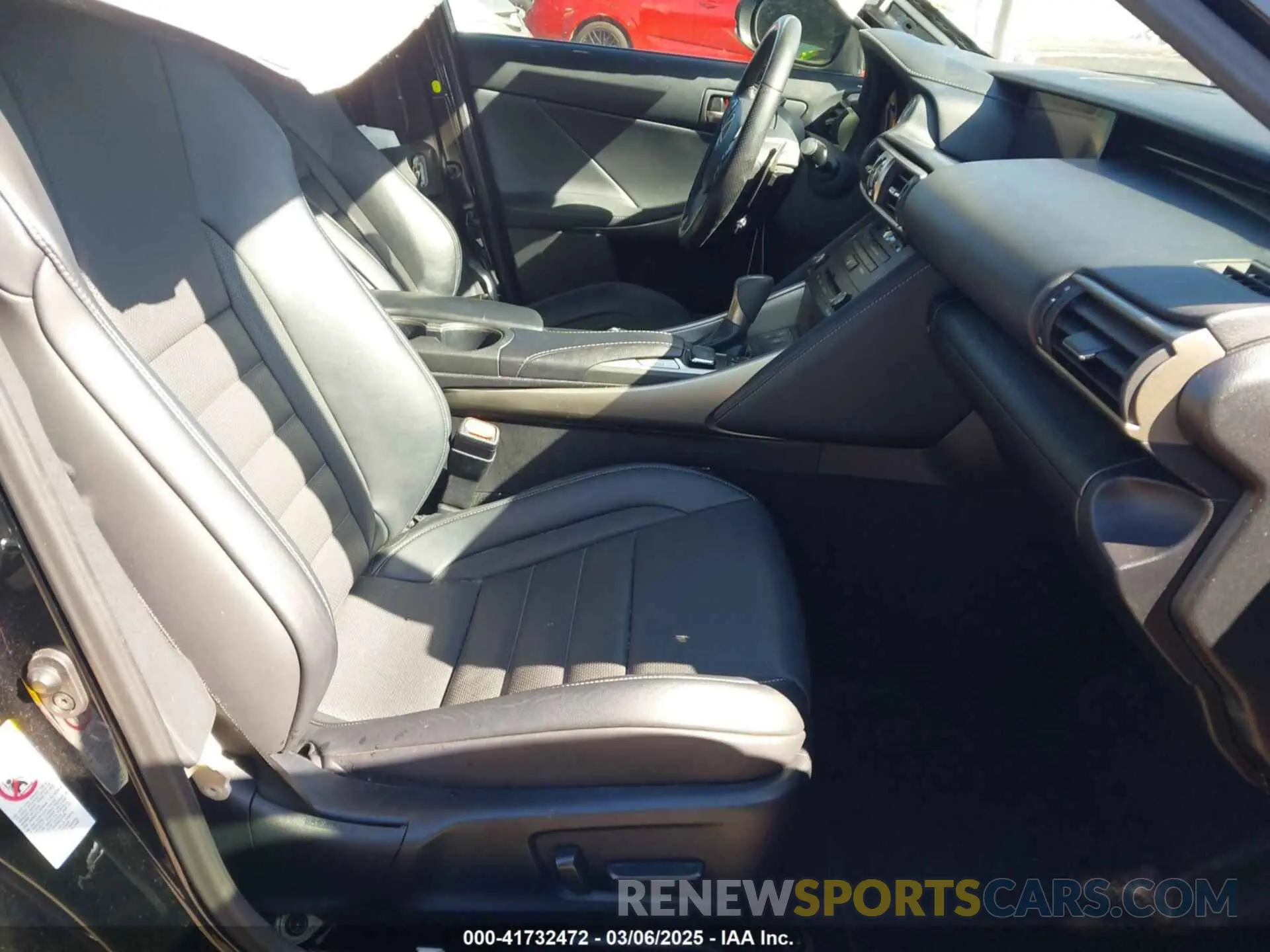 5 Photograph of a damaged car JTHC81D27K5035534 LEXUS IS 300 2019