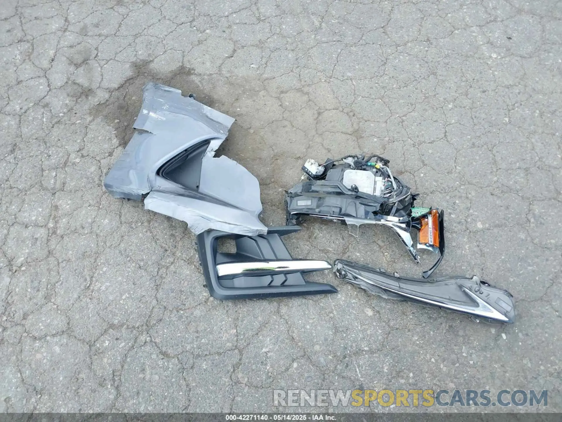 12 Photograph of a damaged car JTHA81F23L5040784 LEXUS IS 300 2020
