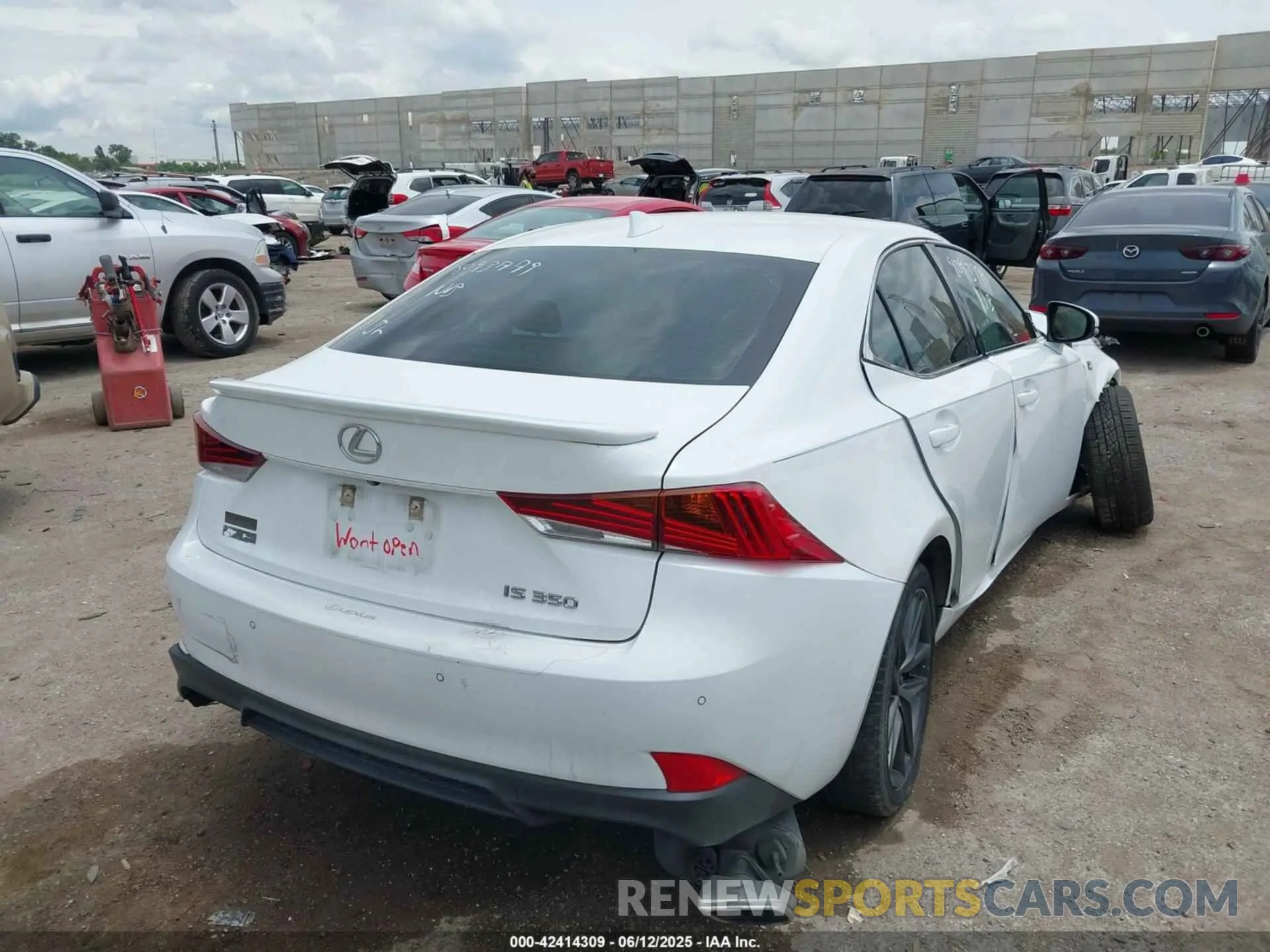 4 Photograph of a damaged car JTHBZ1D2XK5034161 LEXUS IS 350 2019