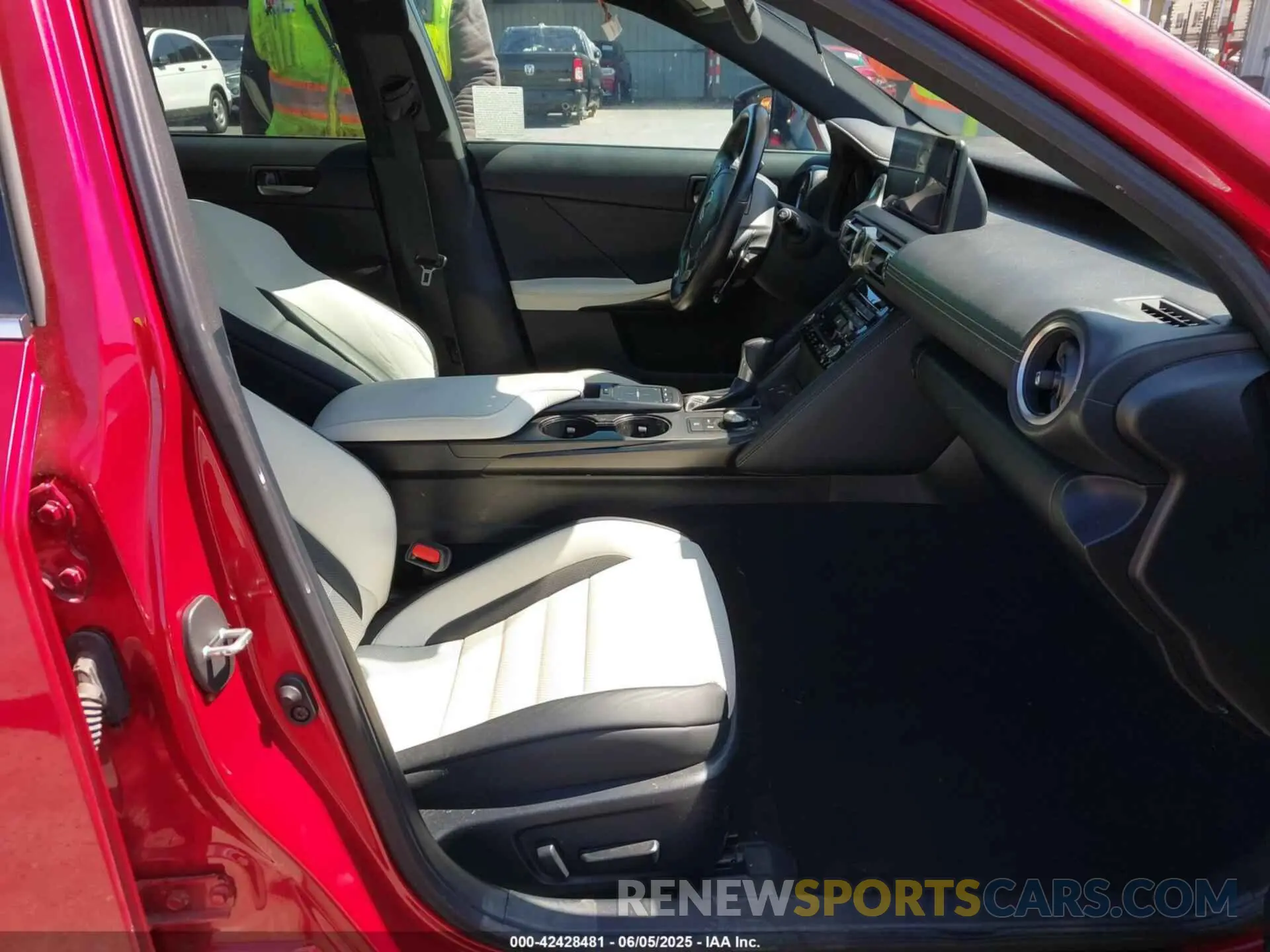 5 Photograph of a damaged car JTHGZ1B25M5040591 LEXUS IS 350 2021