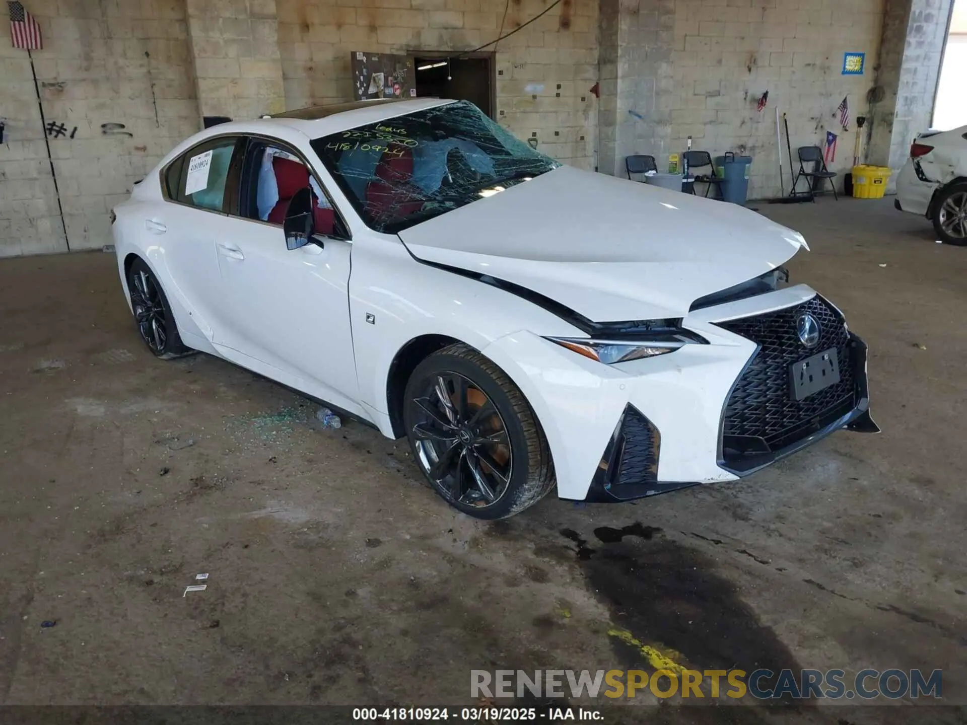 1 Photograph of a damaged car JTHGZ1E29N5026030 LEXUS IS 350 2022
