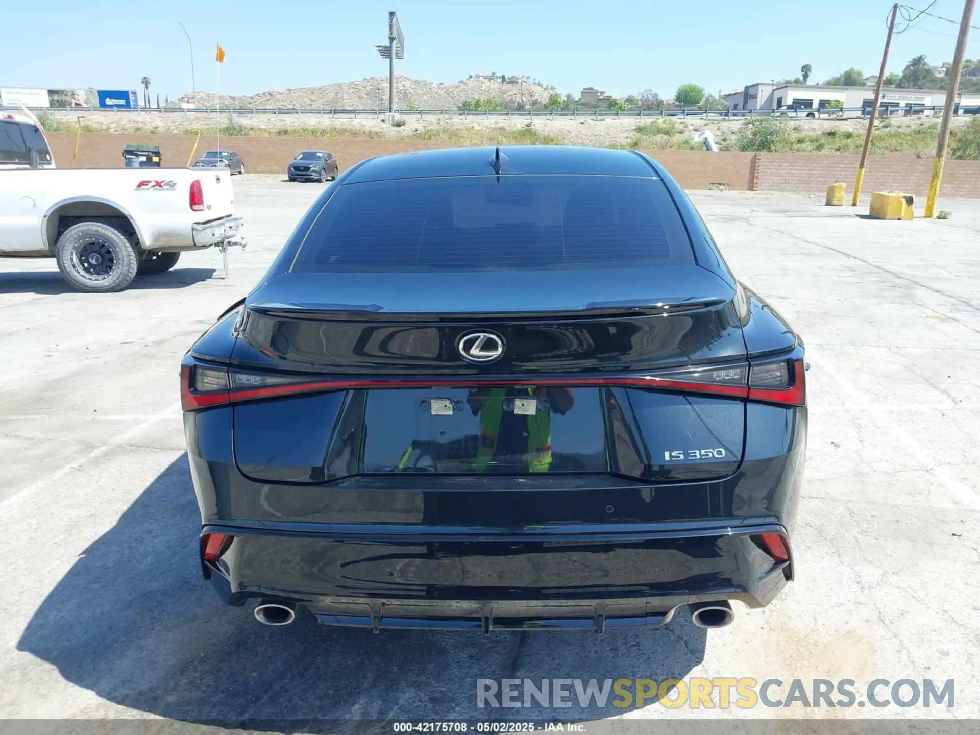 17 Photograph of a damaged car JTHGZ1B27R5080467 LEXUS IS 350 2024