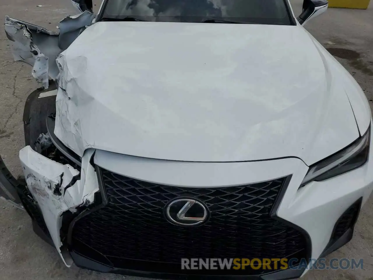 11 Photograph of a damaged car JTHGZ1B23M5039200 LEXUS IS 350 F S 2021