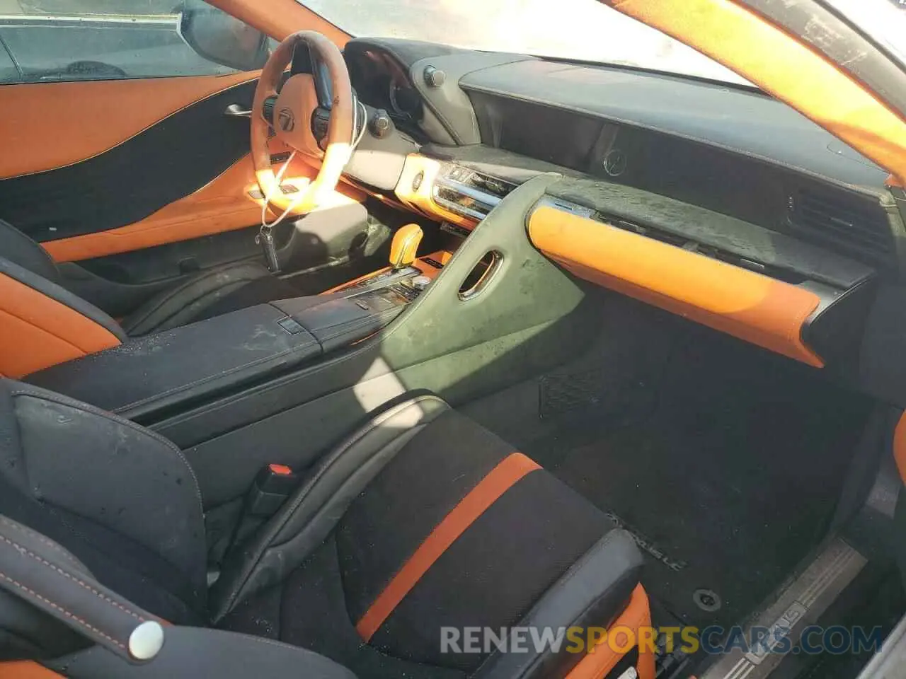 8 Photograph of a damaged car JTHLP5AY3NA105772 LEXUS LC500 2022