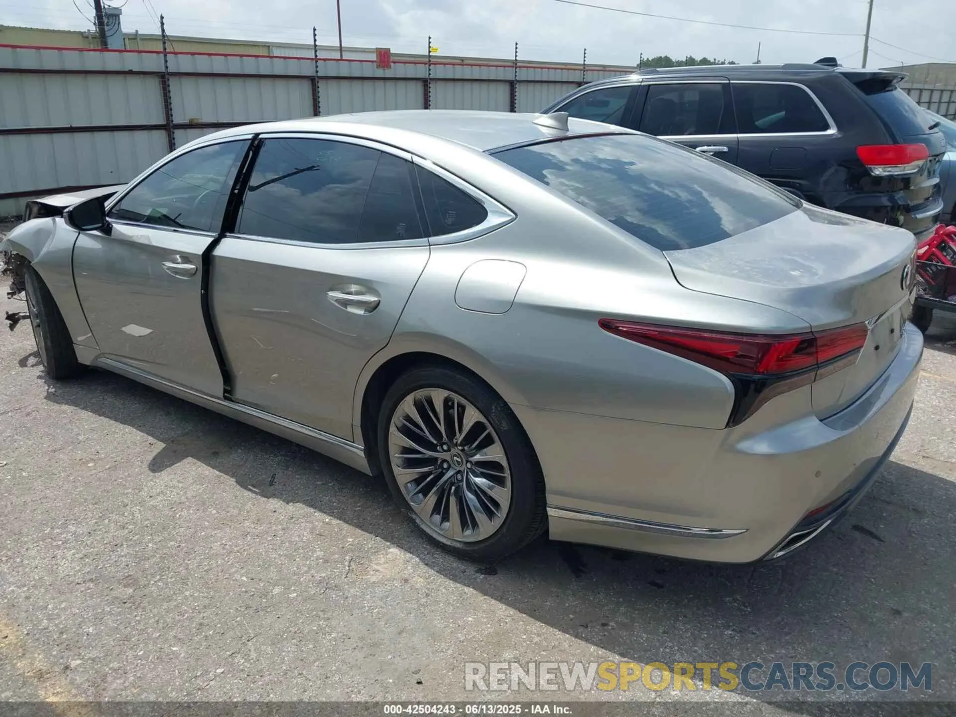 3 Photograph of a damaged car JTHD51FFXM5015102 LEXUS LS 500 2021