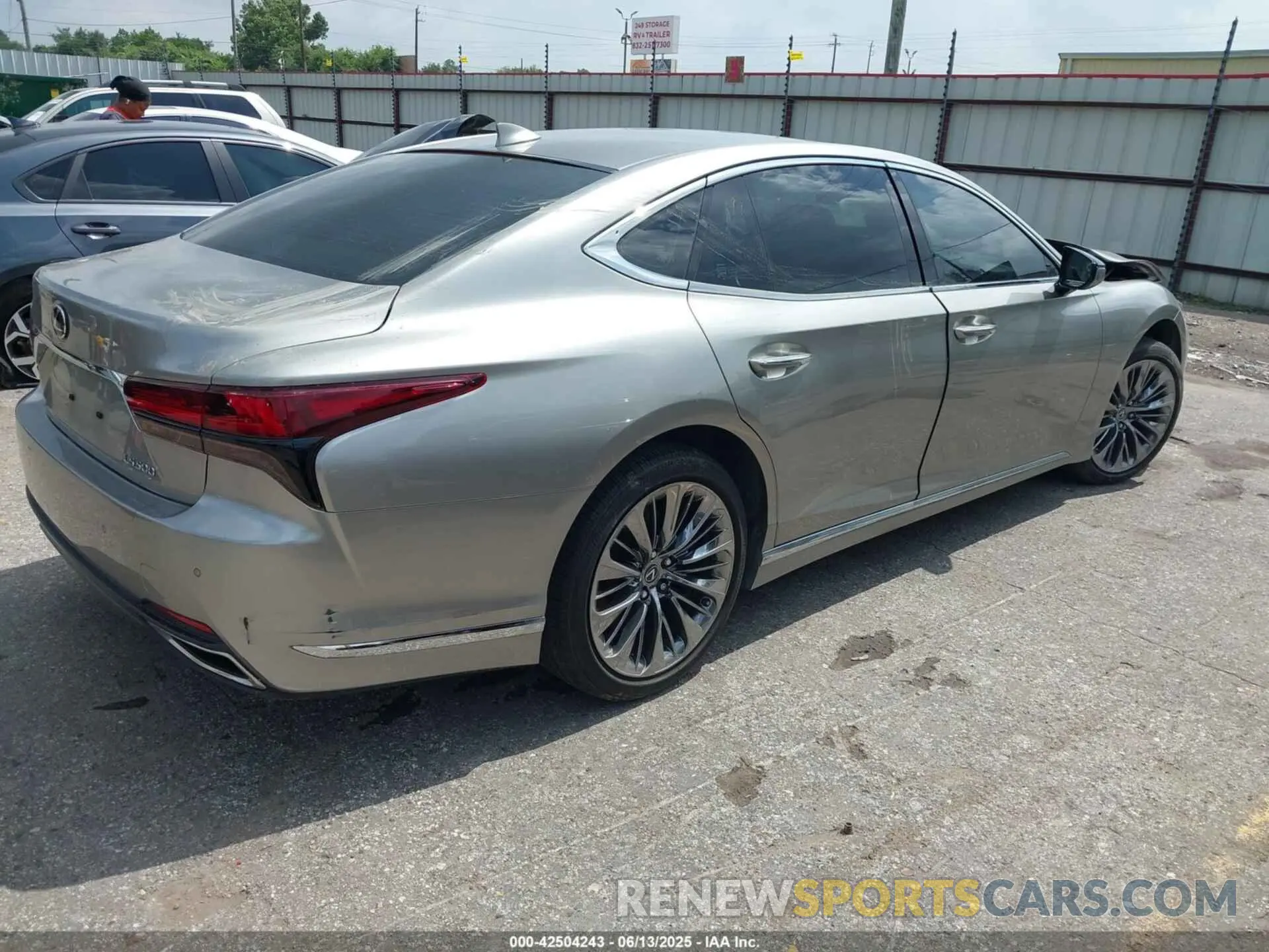 4 Photograph of a damaged car JTHD51FFXM5015102 LEXUS LS 500 2021