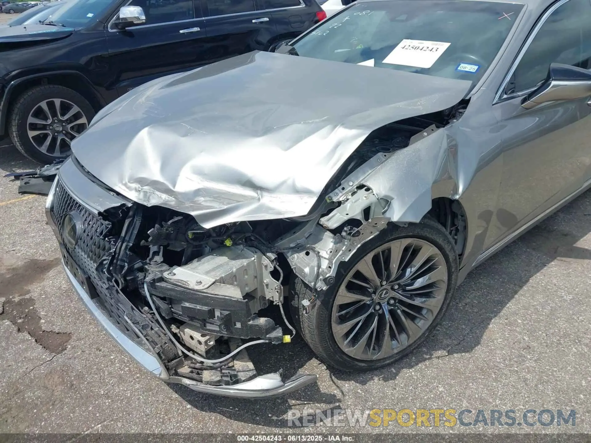 6 Photograph of a damaged car JTHD51FFXM5015102 LEXUS LS 500 2021