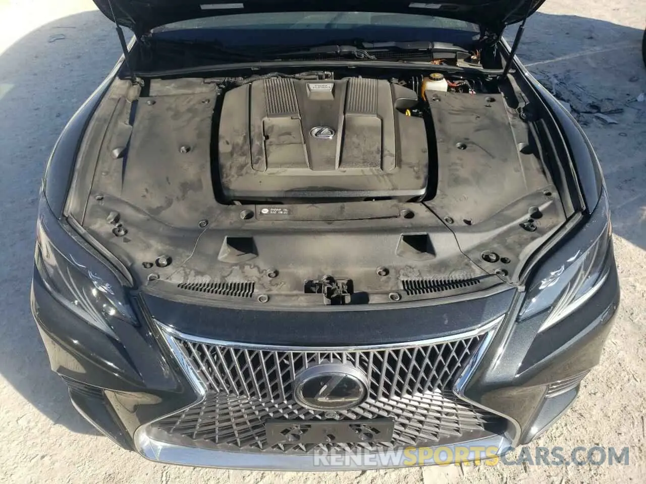 11 Photograph of a damaged car JTHB51FF0K5009216 LEXUS LS500 2019