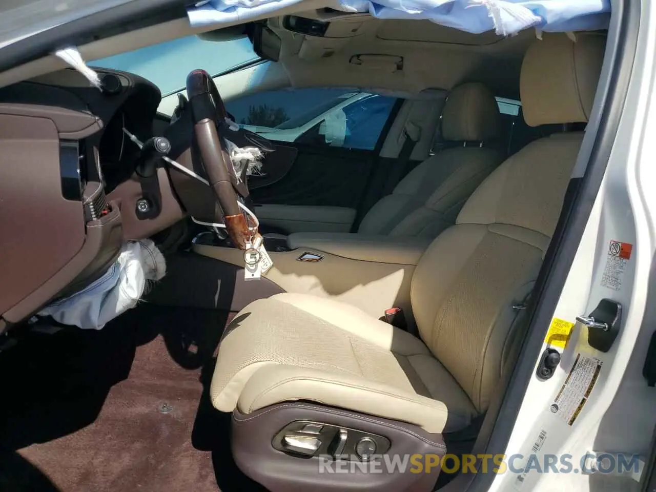 7 Photograph of a damaged car JTHB51FF2K5009086 LEXUS LS500 2019