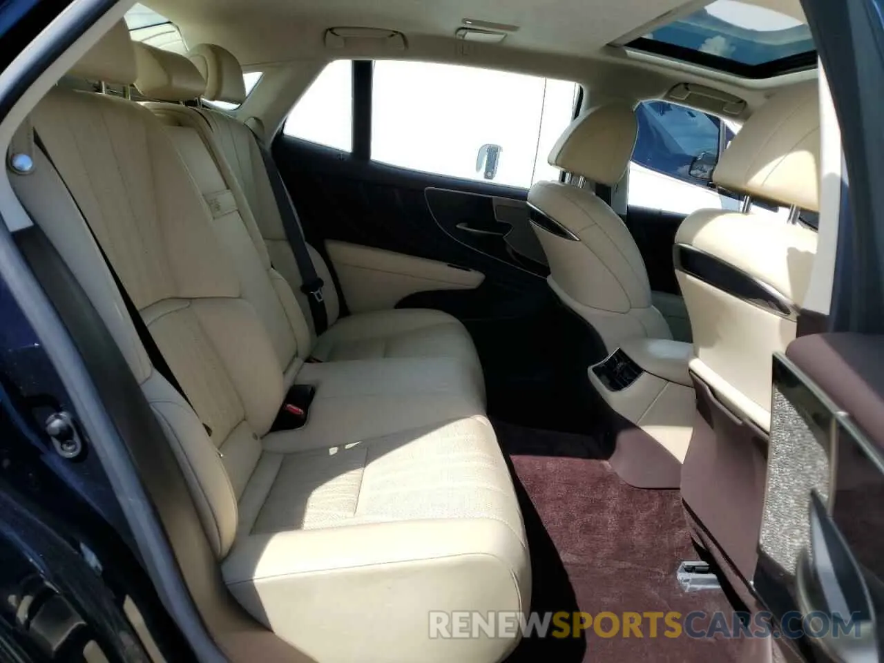 10 Photograph of a damaged car JTHB51FF6K5008670 LEXUS LS500 2019